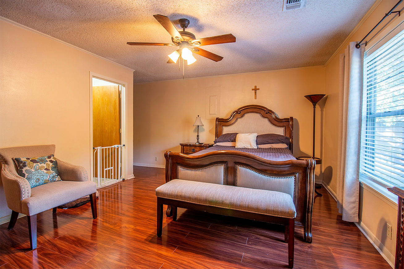 GRAND SALINE, Texas, 75140, United States, 3 Bedrooms Bedrooms, ,2 BathroomsBathrooms,Residential,For Sale,1960368