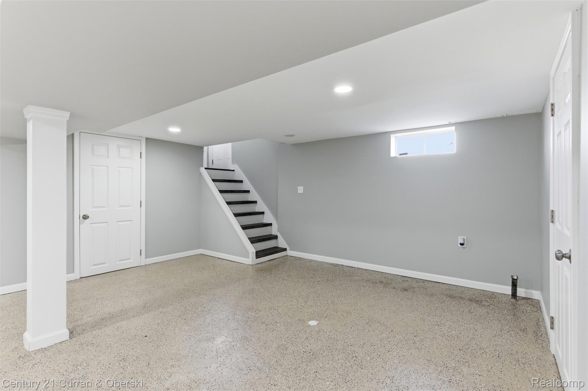 Brownstown Charter Township, Michigan, 48174, United States, 3 Bedrooms Bedrooms, ,2 BathroomsBathrooms,Residential,For Sale,1996649