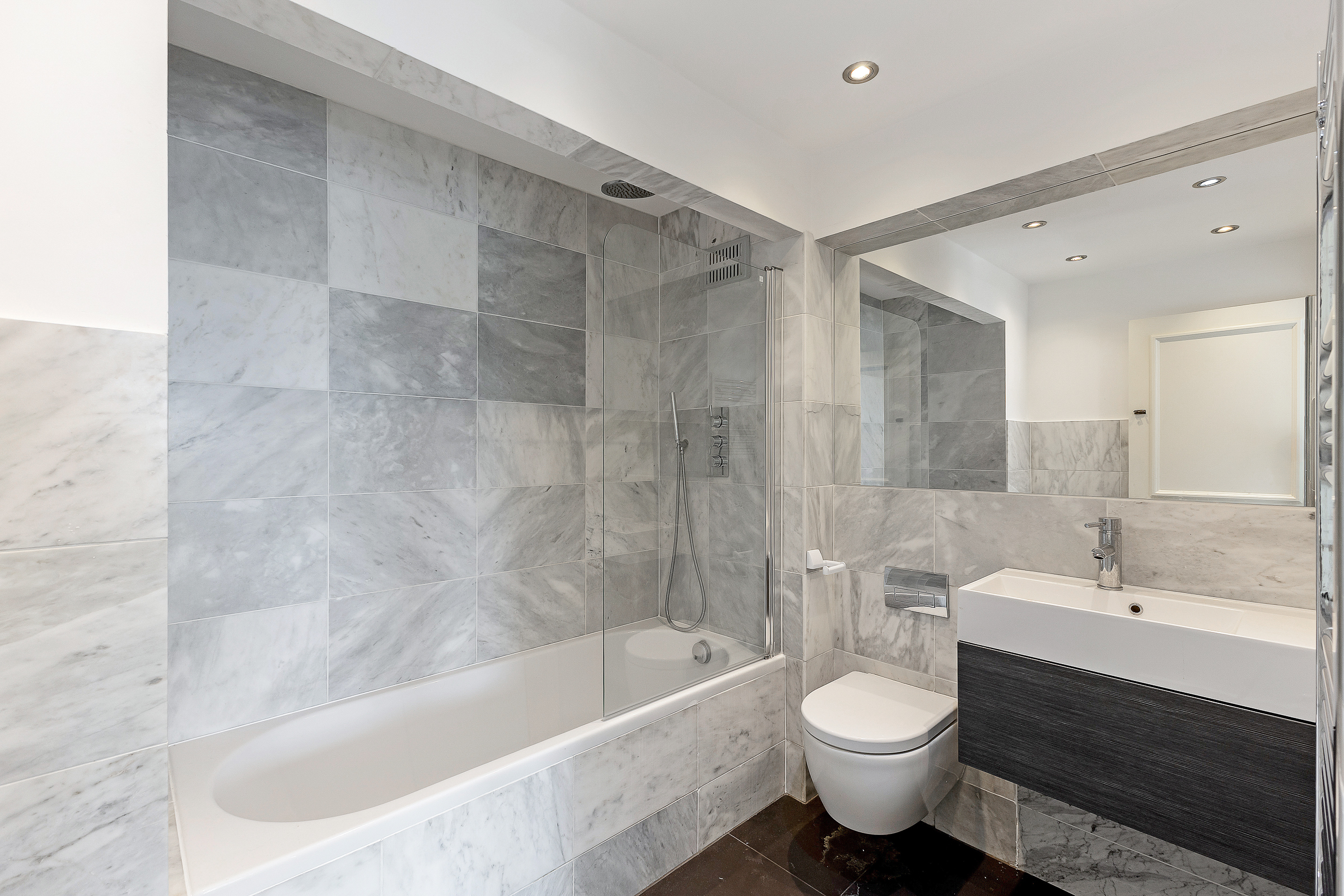  A Three-Bedroom Apartment with Far-Reaching Views over Knightsbridge - 物件實景
