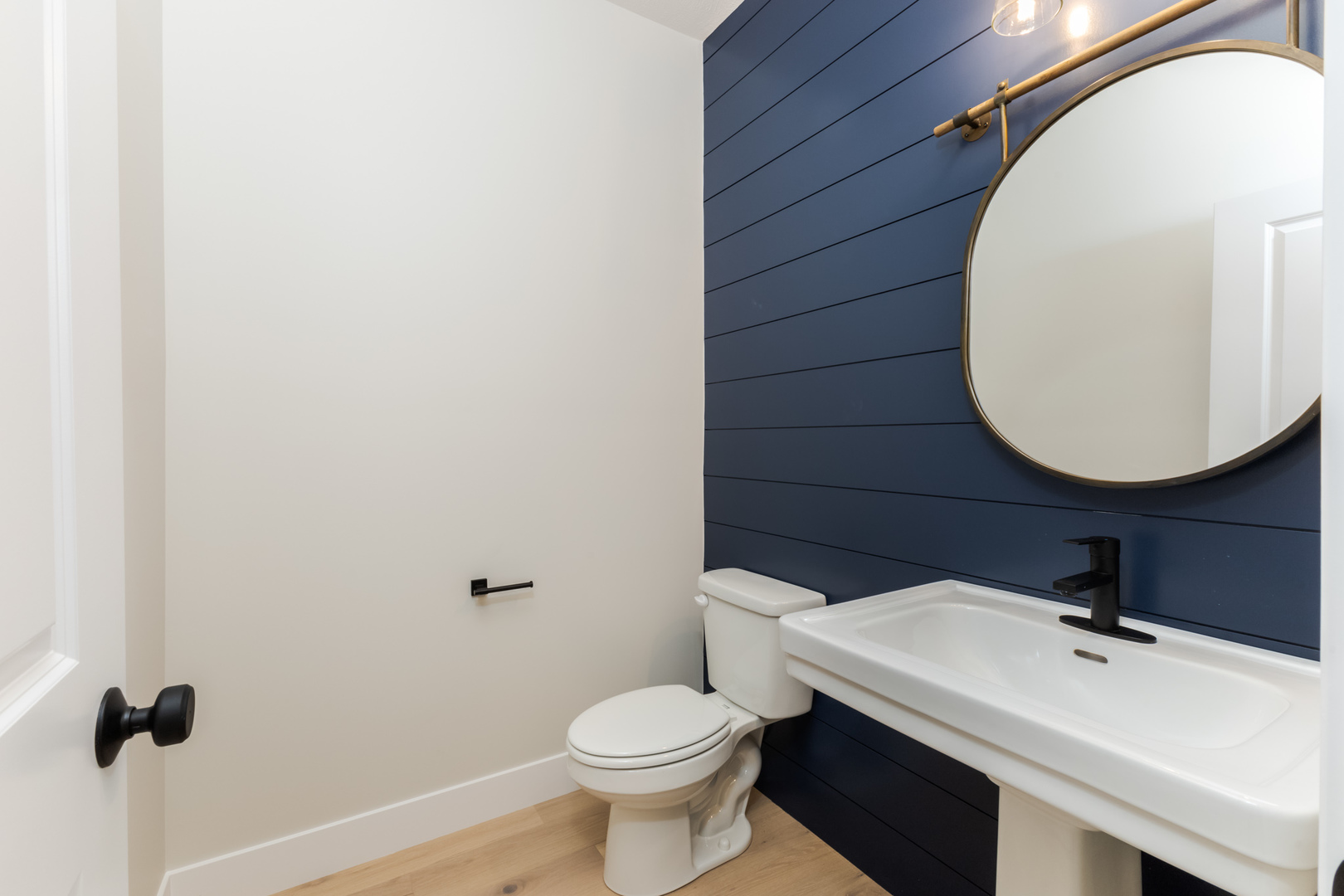 Bloomington, Illinois, 61705, United States, 4 Bedrooms Bedrooms, ,4 BathroomsBathrooms,Residential,For Sale,1957055