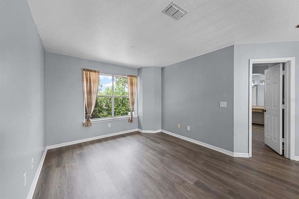Apopka, Florida, 32712, United States, 5 Bedrooms Bedrooms, ,5 BathroomsBathrooms,Residential,For Sale,1806411