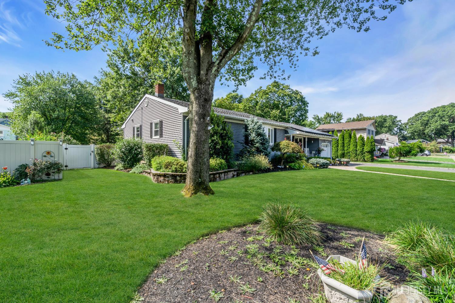 South Plainfield, New Jersey, 07080, United States, 3 Bedrooms Bedrooms, ,3 BathroomsBathrooms,Residential,For Sale,1939790