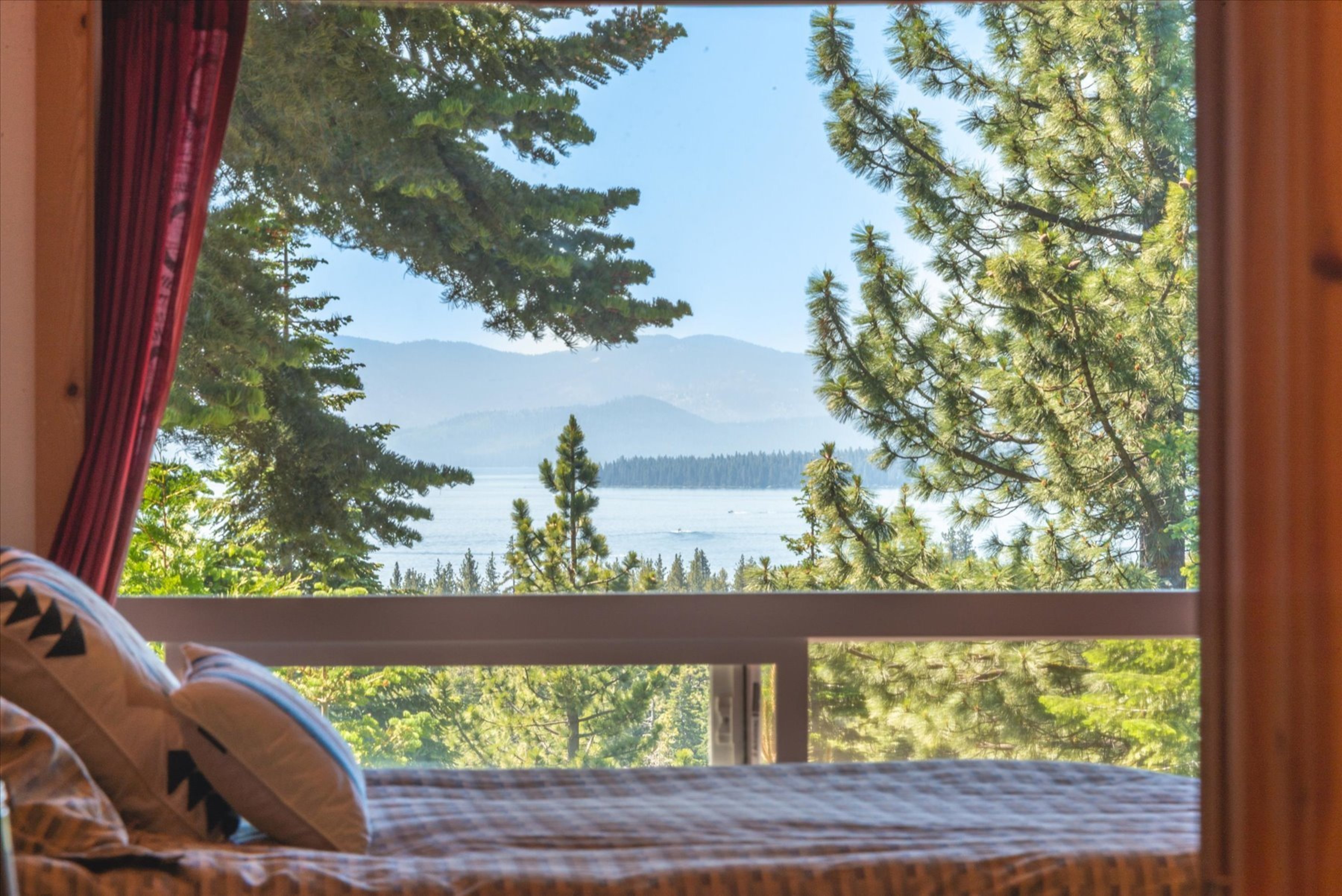  Lake Tahoe Views with Private Pier & Buoy Access - 物件實景