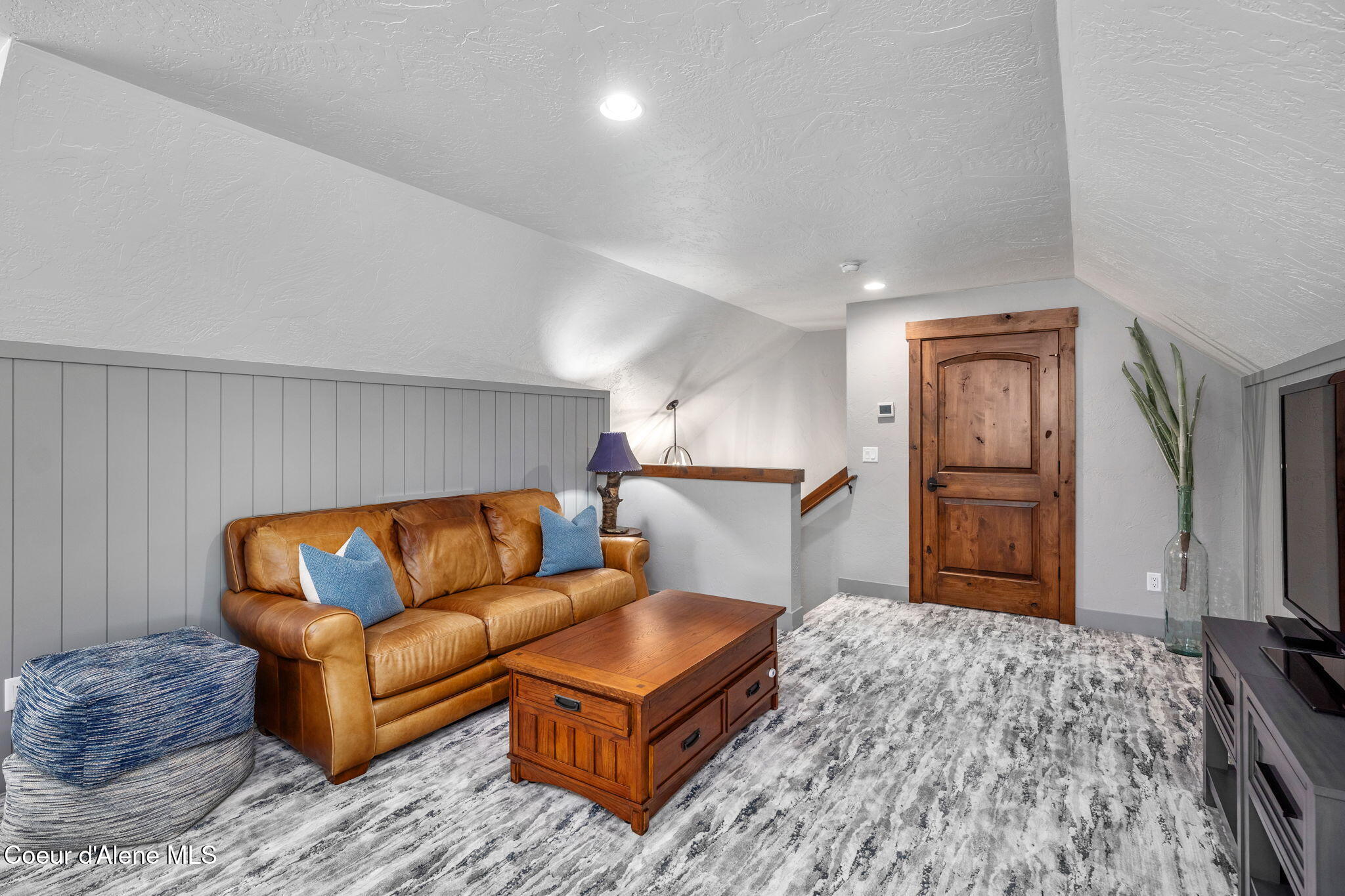 Coeur d'Alene, Idaho, 83814, United States, 3 Bedrooms Bedrooms, ,3 BathroomsBathrooms,Residential,For Sale,1976305