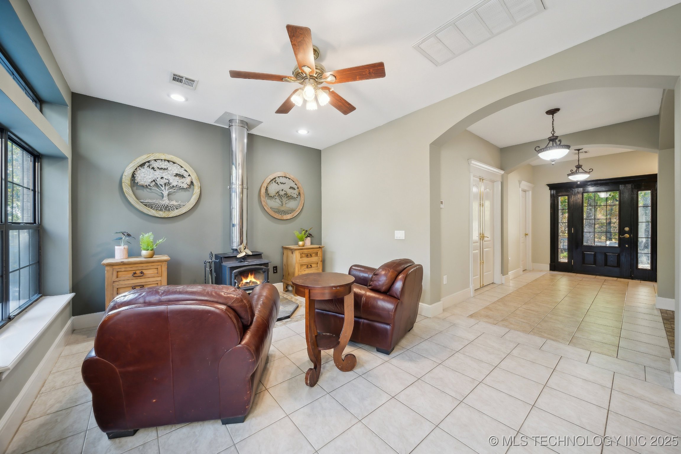 Spavinaw, Oklahoma, 74366, United States, 3 Bedrooms Bedrooms, ,2 BathroomsBathrooms,Residential,For Sale,1903763