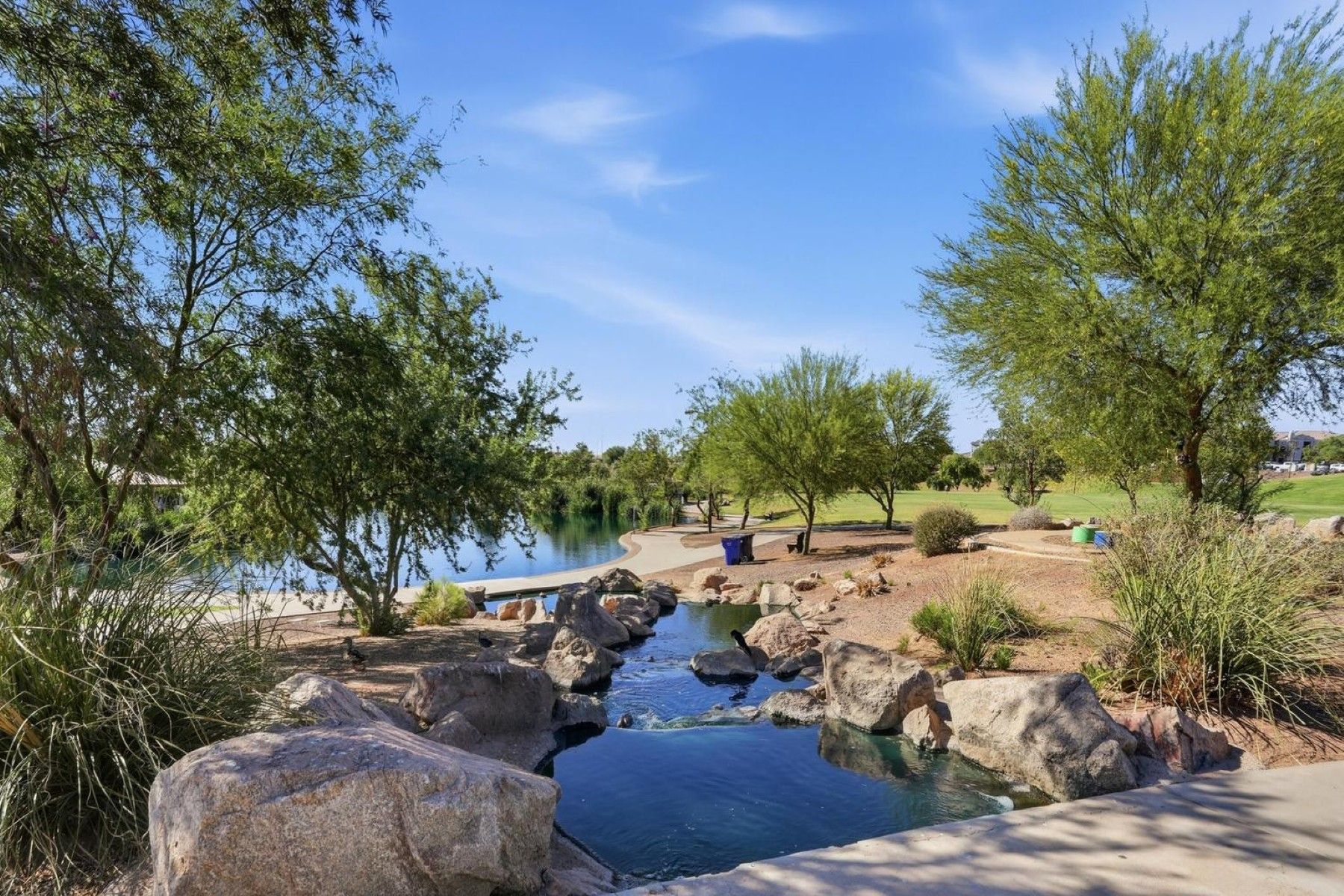  2266 E Willis Rd  Gilbert, AZ - 物件實景