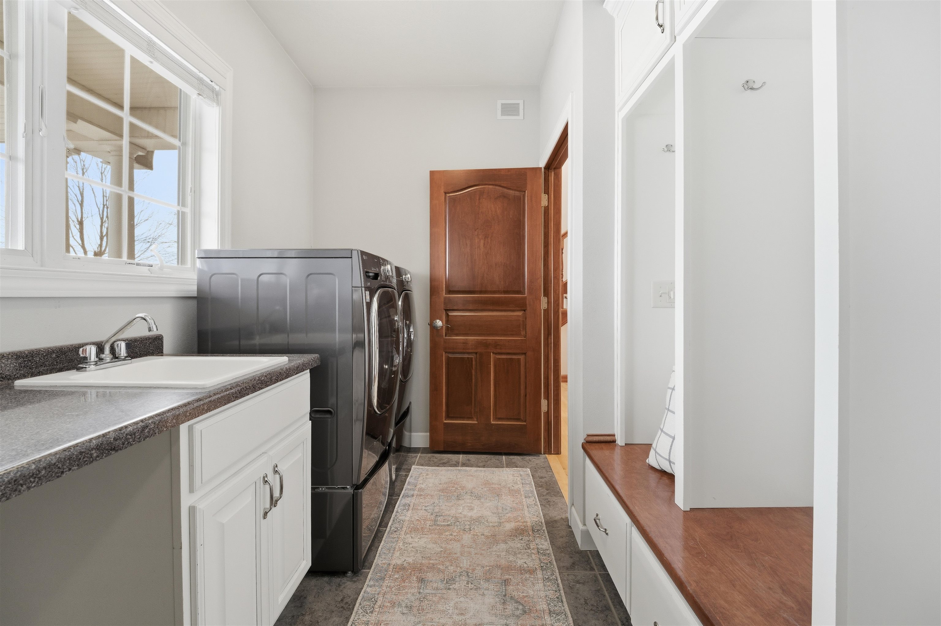 Oshkosh, Wisconsin, 54904, United States, 4 Bedrooms Bedrooms, ,4 BathroomsBathrooms,Residential,For Sale,2009649