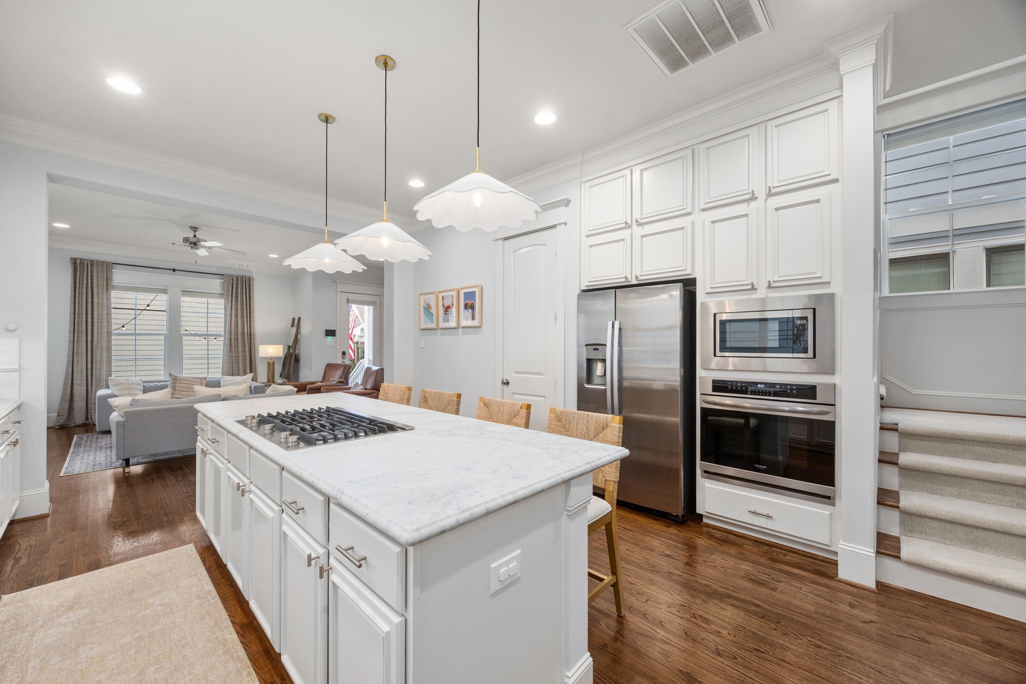  733 Ashland Street C - 物件實景