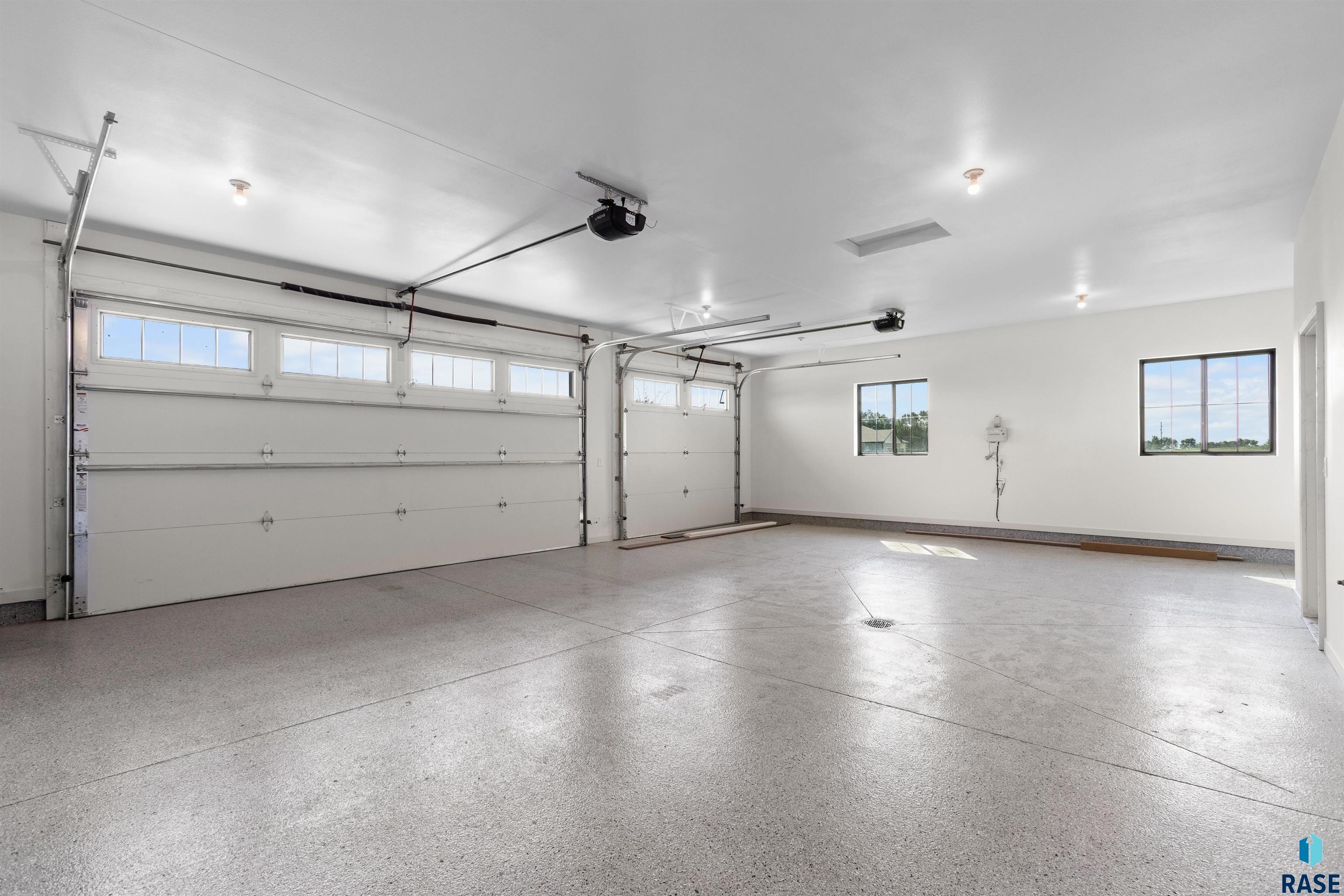 Rock Rapids, Iowa, 51246, United States, 5 Bedrooms Bedrooms, ,3 BathroomsBathrooms,Residential,For Sale,1957836