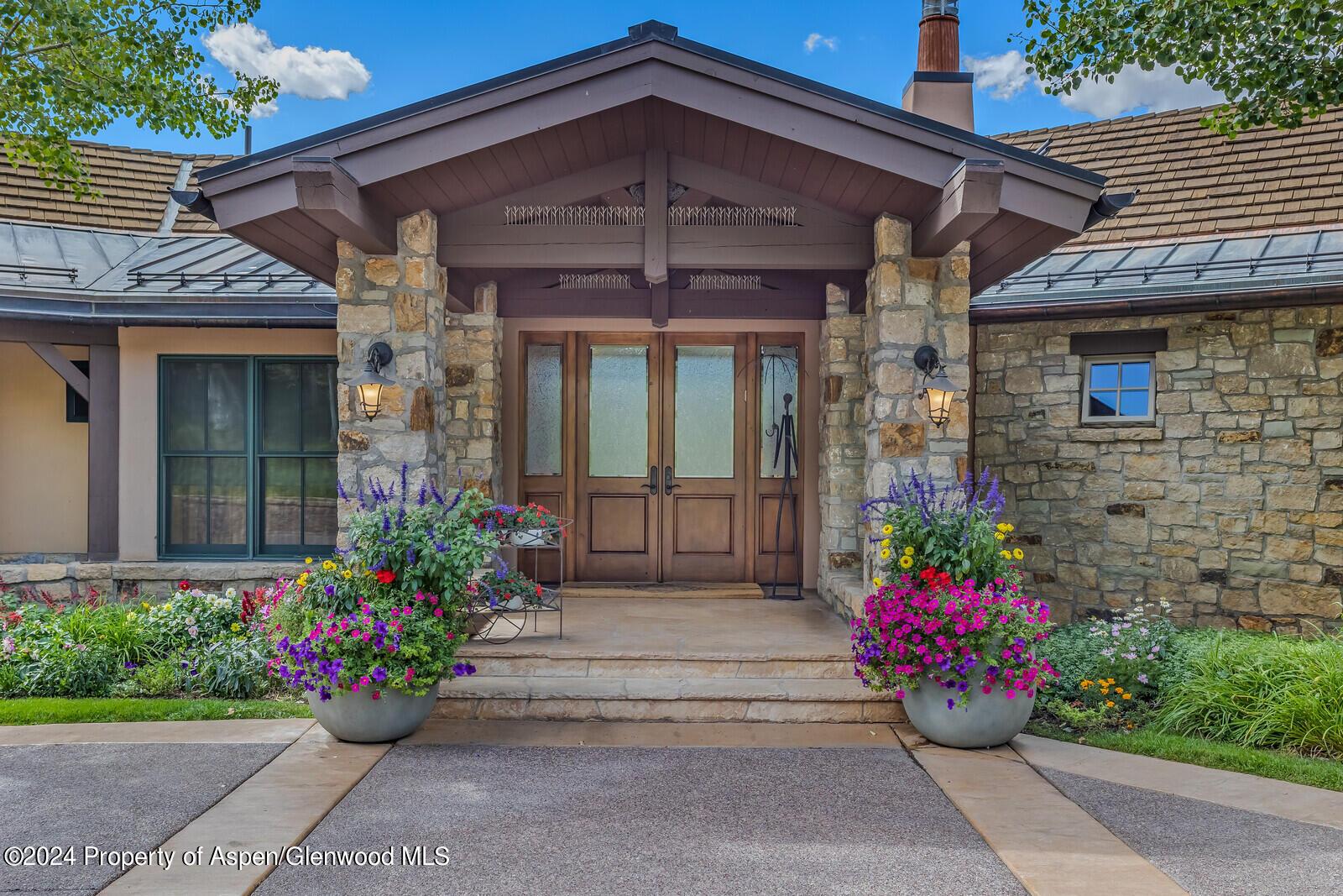 Aspen, Colorado, 81611, United States, 5 Bedrooms Bedrooms, ,6 BathroomsBathrooms,Residential,For Sale,1807342