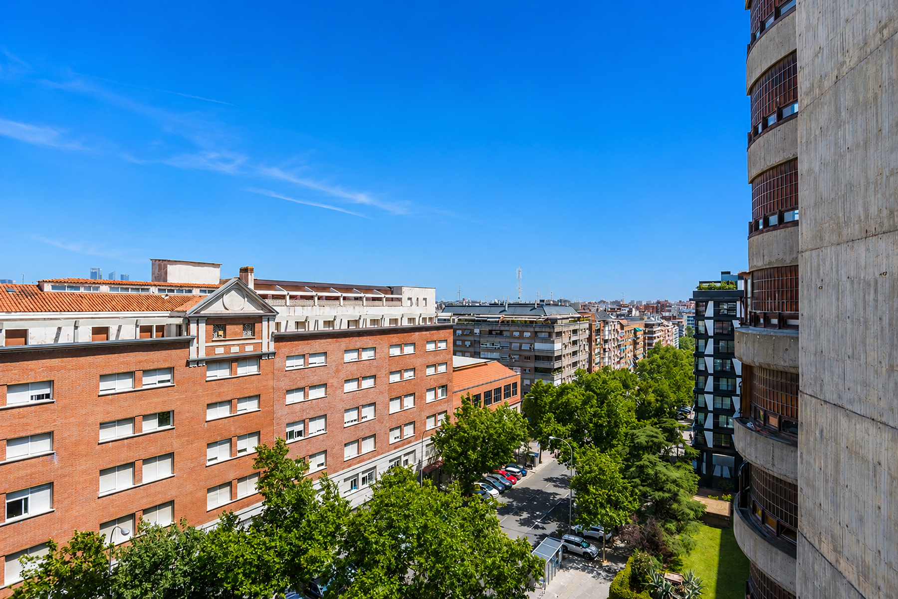  Flat to renovate with pool in Torres Blancas building, Chamartín - 物件實景