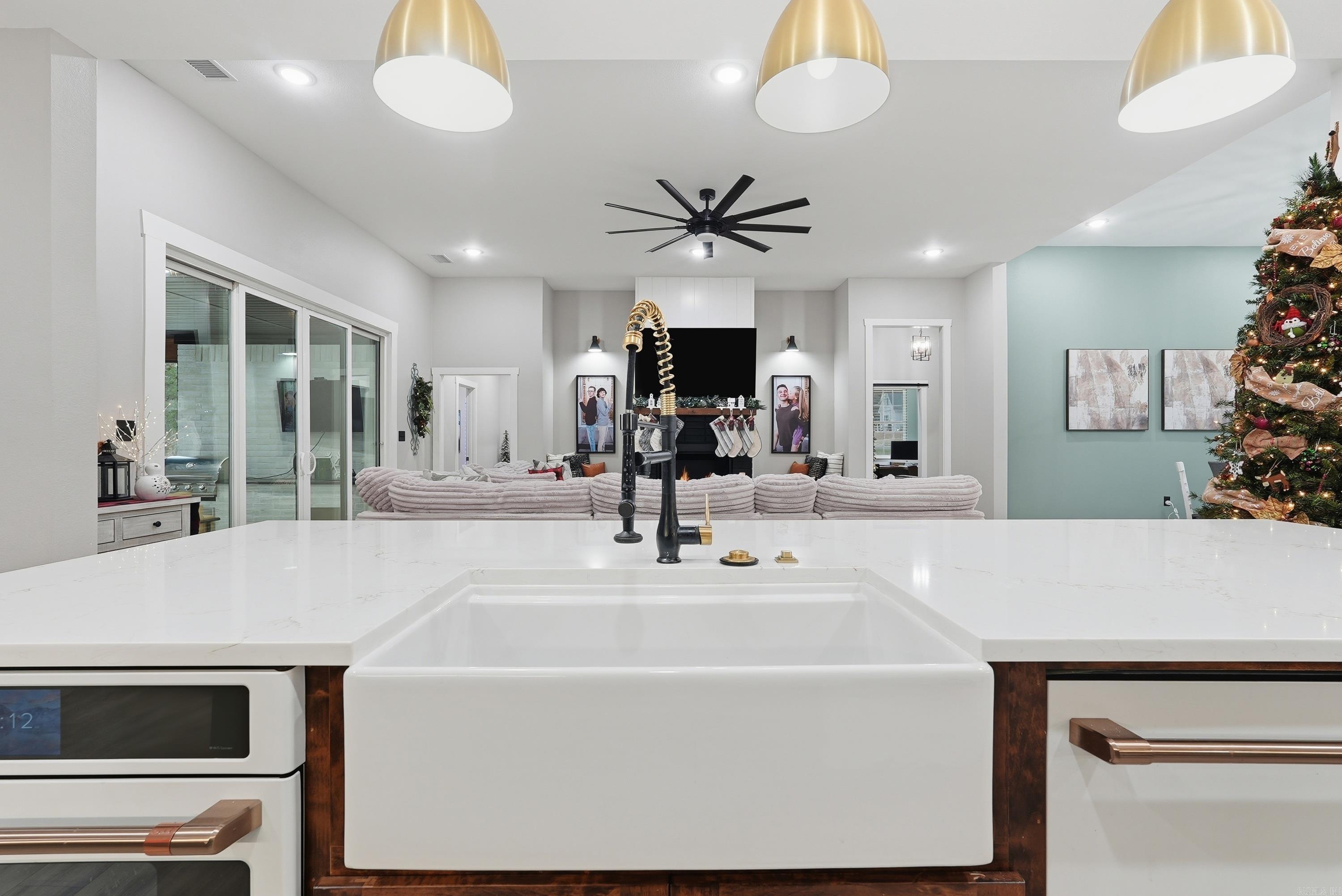 Morrilton, Arkansas, 72110, United States, 3 Bedrooms Bedrooms, ,4 BathroomsBathrooms,Residential,For Sale,2003394