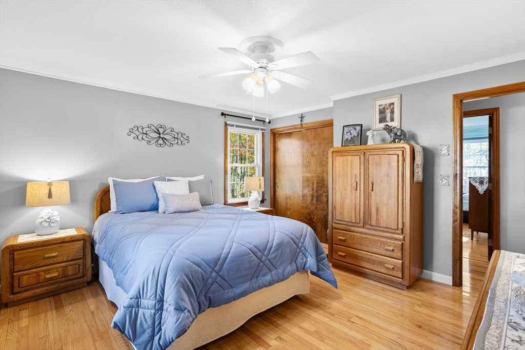 Methuen, Massachusetts, 01844, United States, 3 Bedrooms Bedrooms, ,1 BathroomBathrooms,Residential,For Sale,1981024