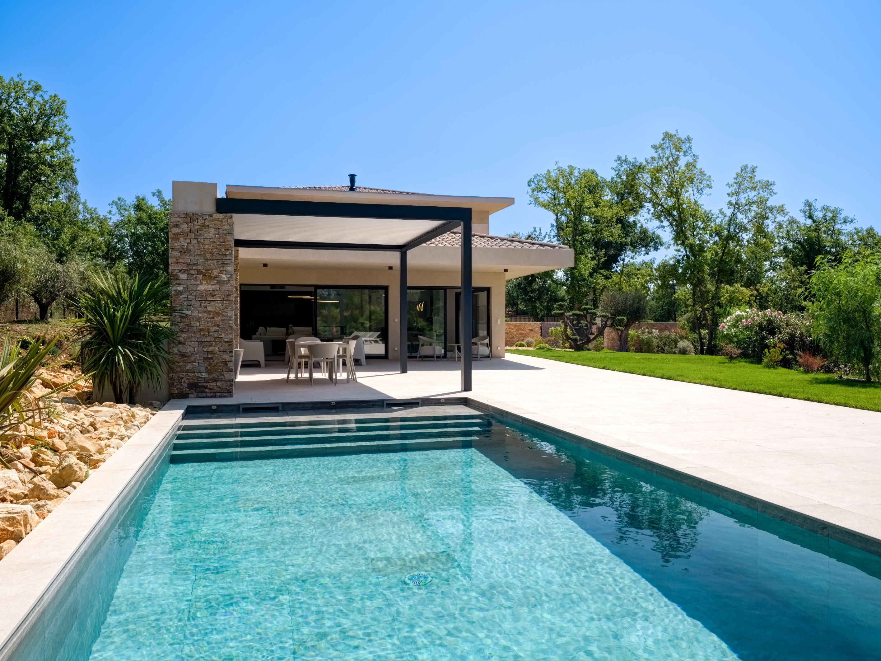  Tourrettes Terre Blanche villa 240 sqm golf estate pool furnished land 1866 sqm - 物件實景