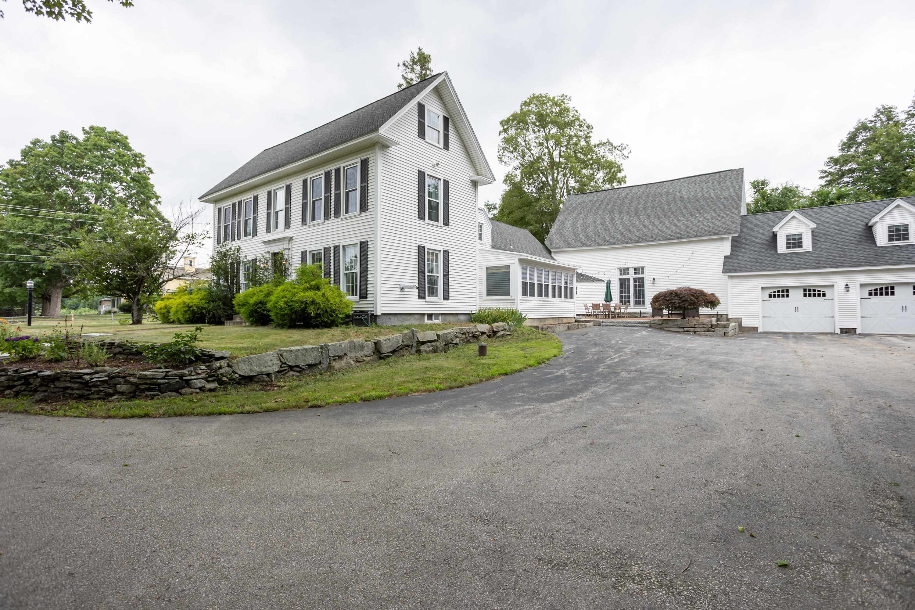 Hollis, New Hampshire, 03049, United States, 4 Bedrooms Bedrooms, ,4 BathroomsBathrooms,Residential,For Sale,1895545