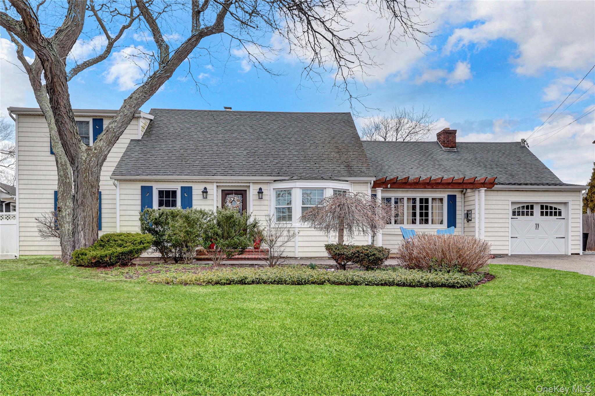 Blackheath Rd, Lido Beach, NY 11561