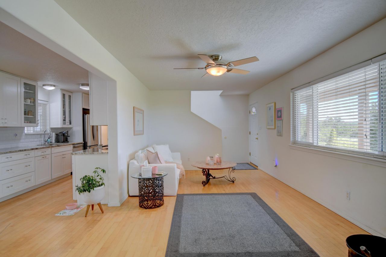 Edgewood, New Mexico, 87015, United States, 3 Bedrooms Bedrooms, ,2 BathroomsBathrooms,Residential,For Sale,1890562