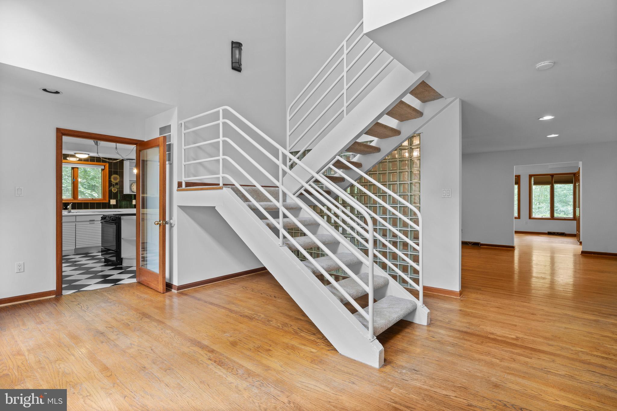La Plata, Maryland, 20646, United States, 5 Bedrooms Bedrooms, ,4 BathroomsBathrooms,Residential,For Sale,1928558
