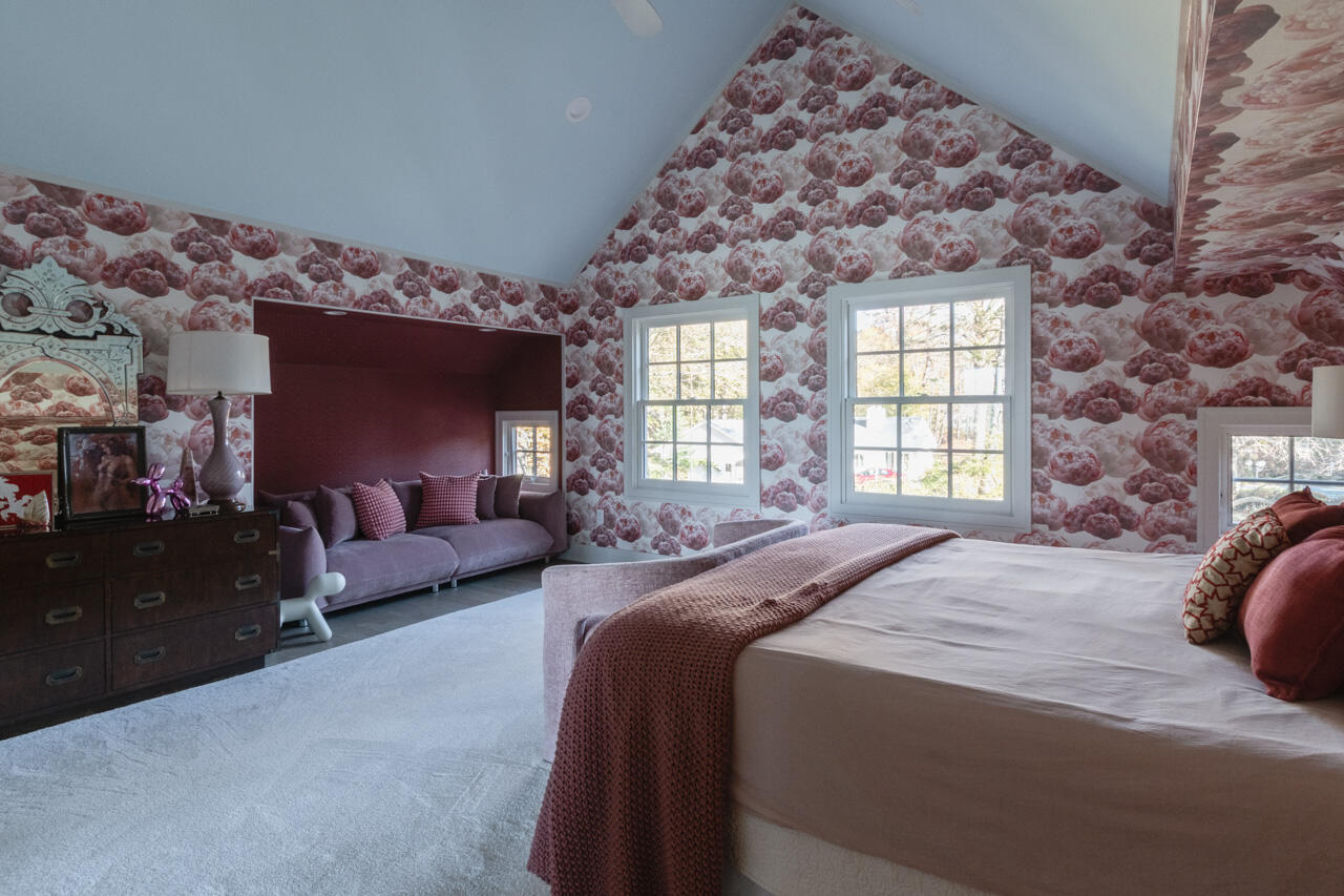 Fennville, Michigan, 49408, United States, 9 Bedrooms Bedrooms, ,10 BathroomsBathrooms,Residential,For Sale,1992421