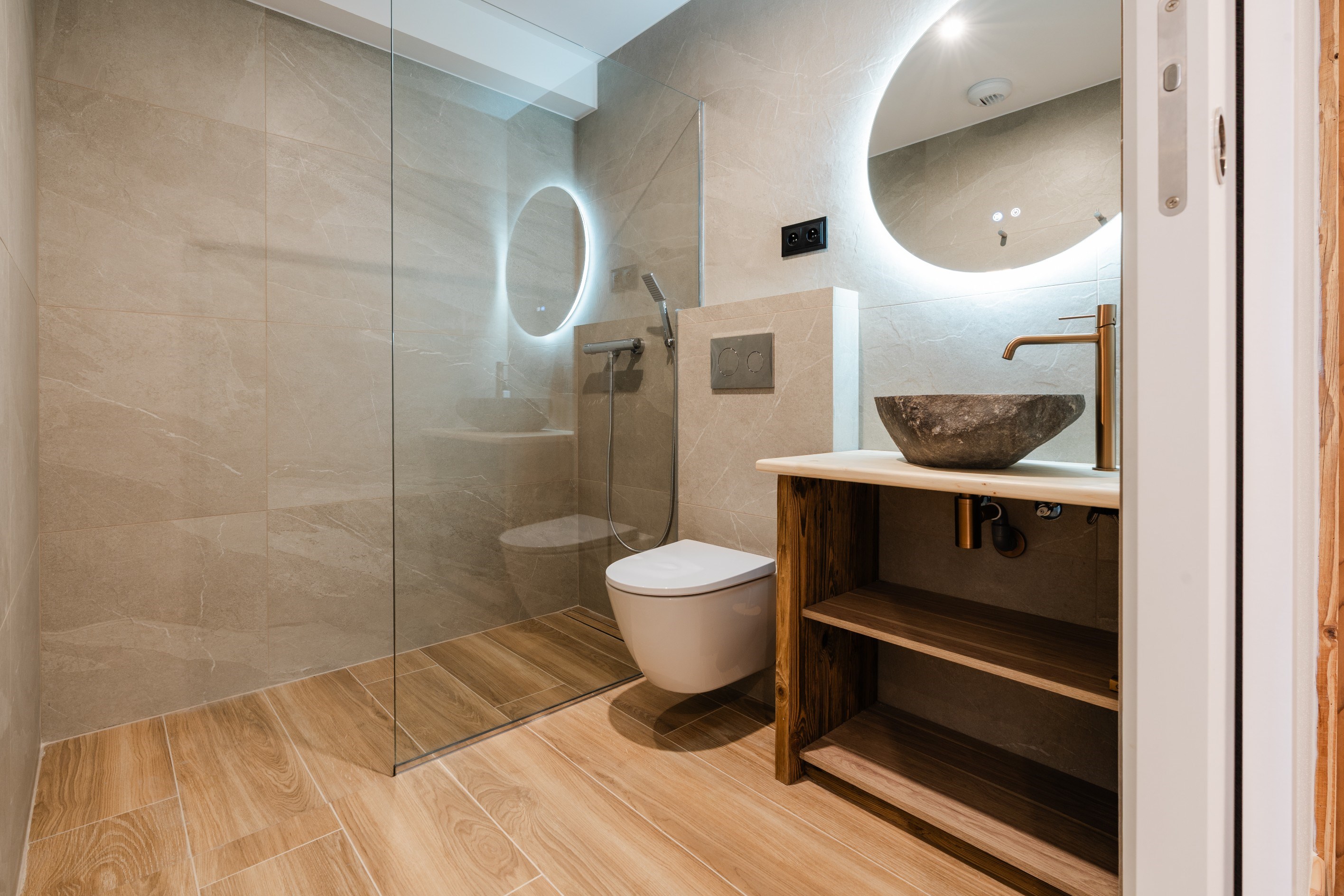  Exceptional New Chalet with Panoramic Views and High-End Features - 物件實景