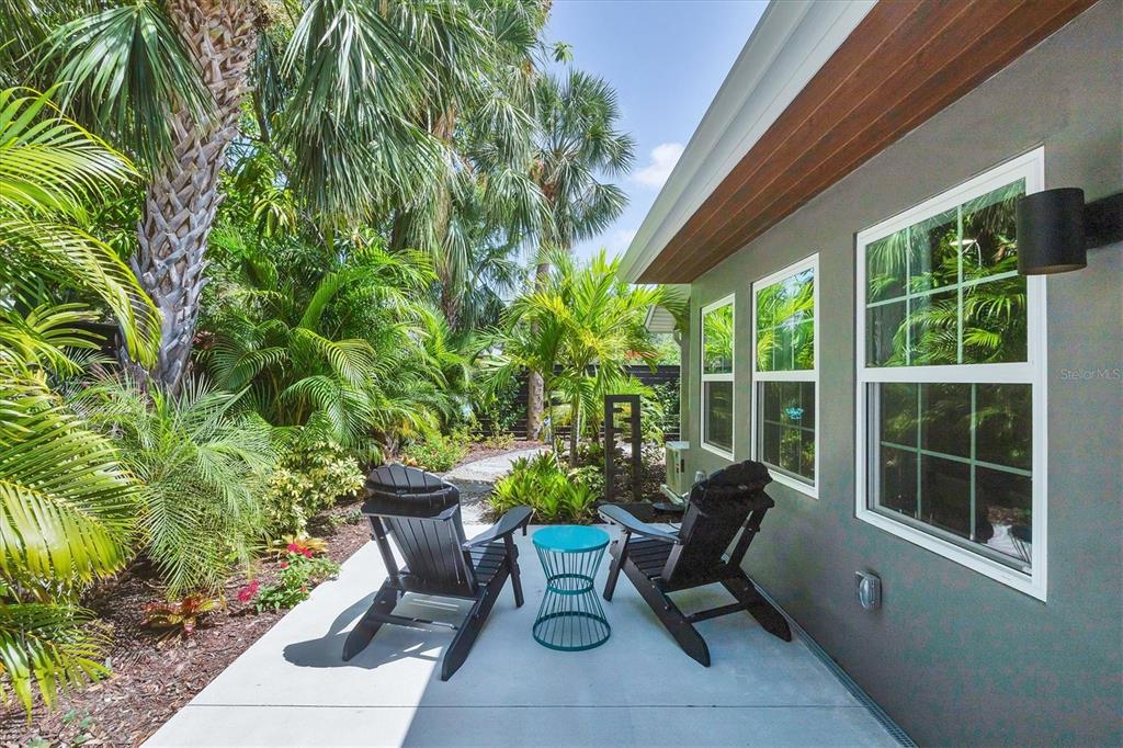 Sarasota, Florida, 34236, United States, 2 Bedrooms Bedrooms, ,2 BathroomsBathrooms,Residential,For Sale,1960747