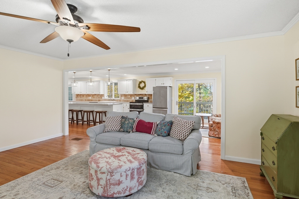 Monson, Massachusetts, 01057, United States, 4 Bedrooms Bedrooms, ,3 BathroomsBathrooms,Residential,For Sale,1969322