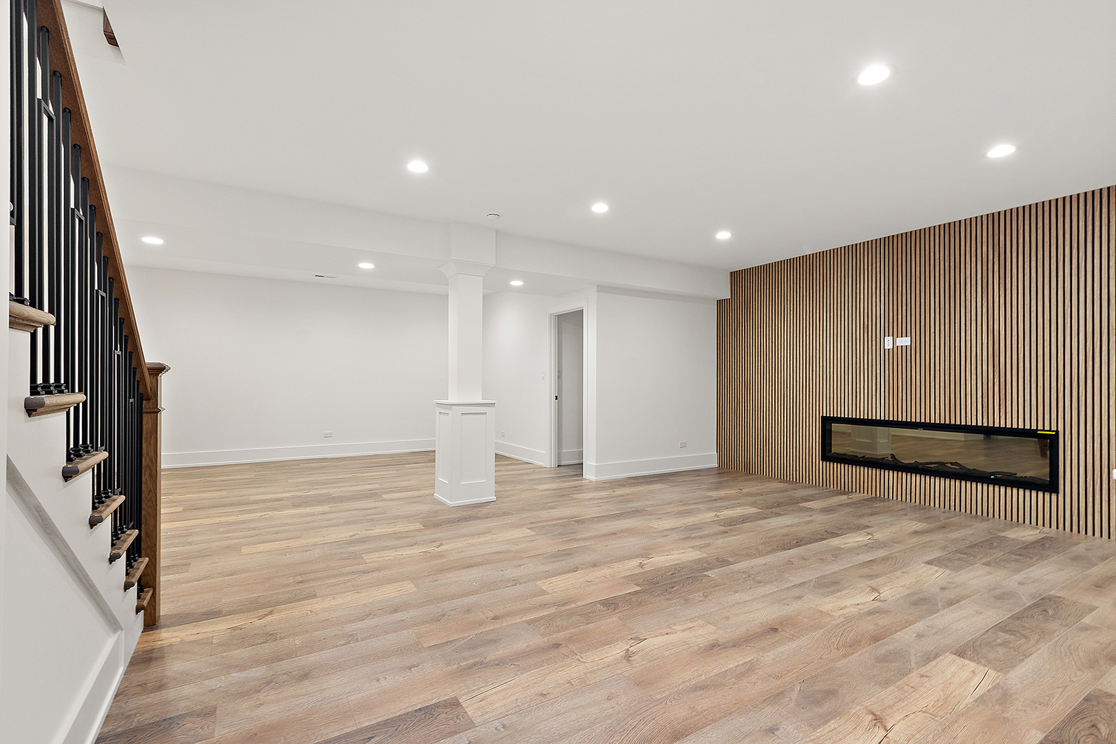 Orland Park, Illinois, 60467, United States, 4 Bedrooms Bedrooms, ,3 BathroomsBathrooms,Residential,For Sale,1976249