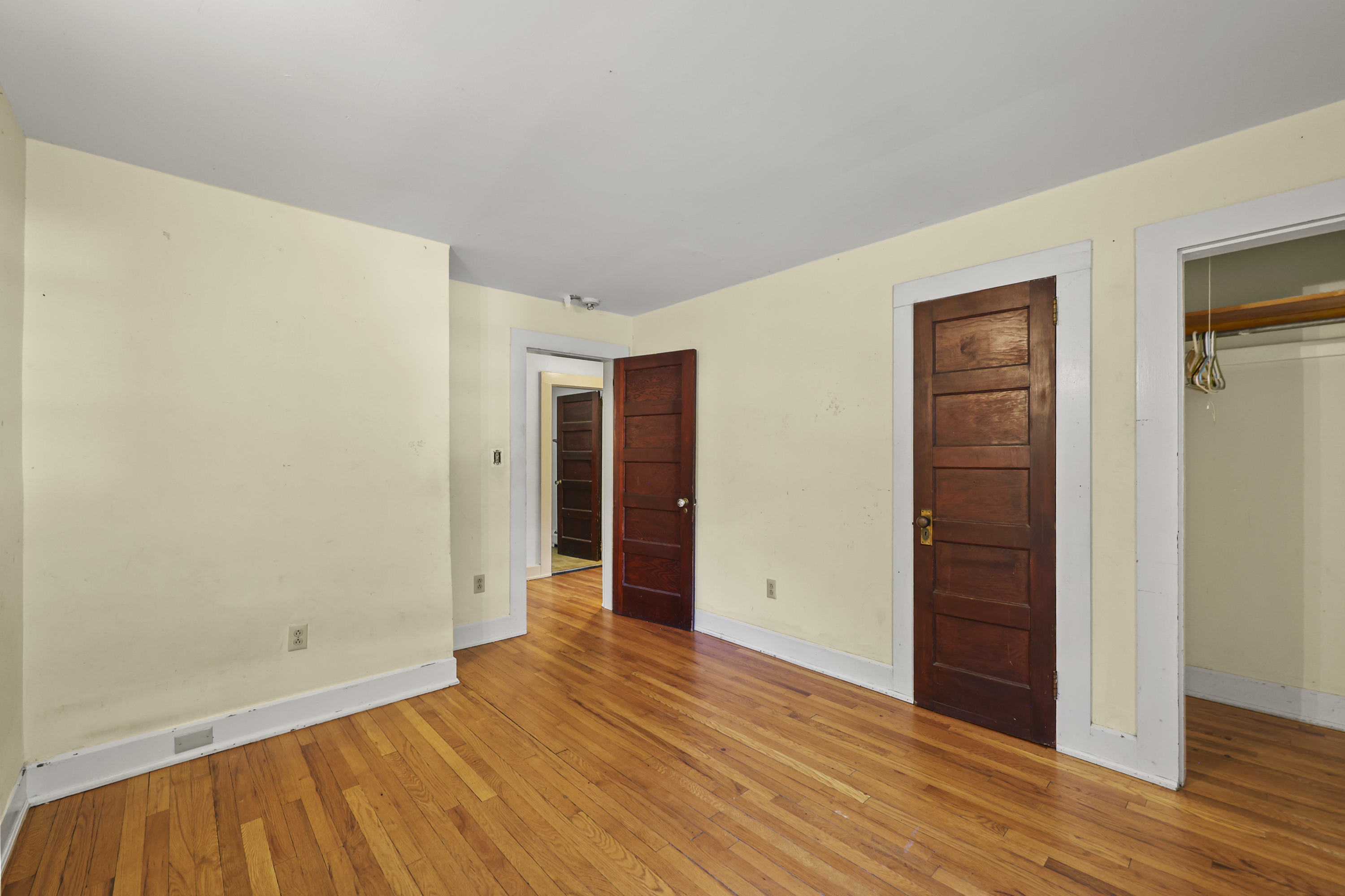  CHARMING STOCKBRIDGE 4-BED HOME AWAITS YOUR VISION - 物件實景
