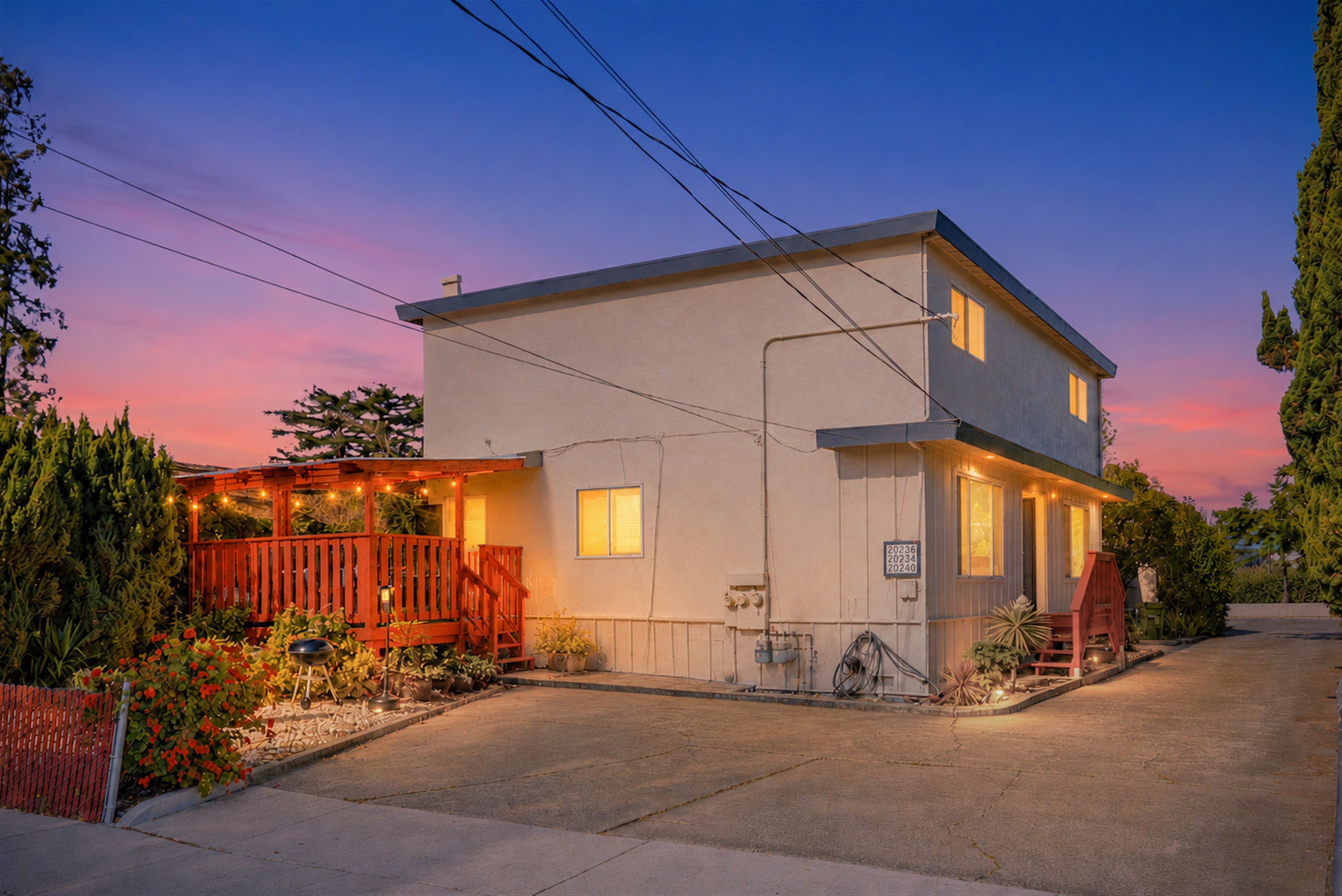  Rare Castro Valley Triplex Opportunity with Vacant Unit - 物件實景
