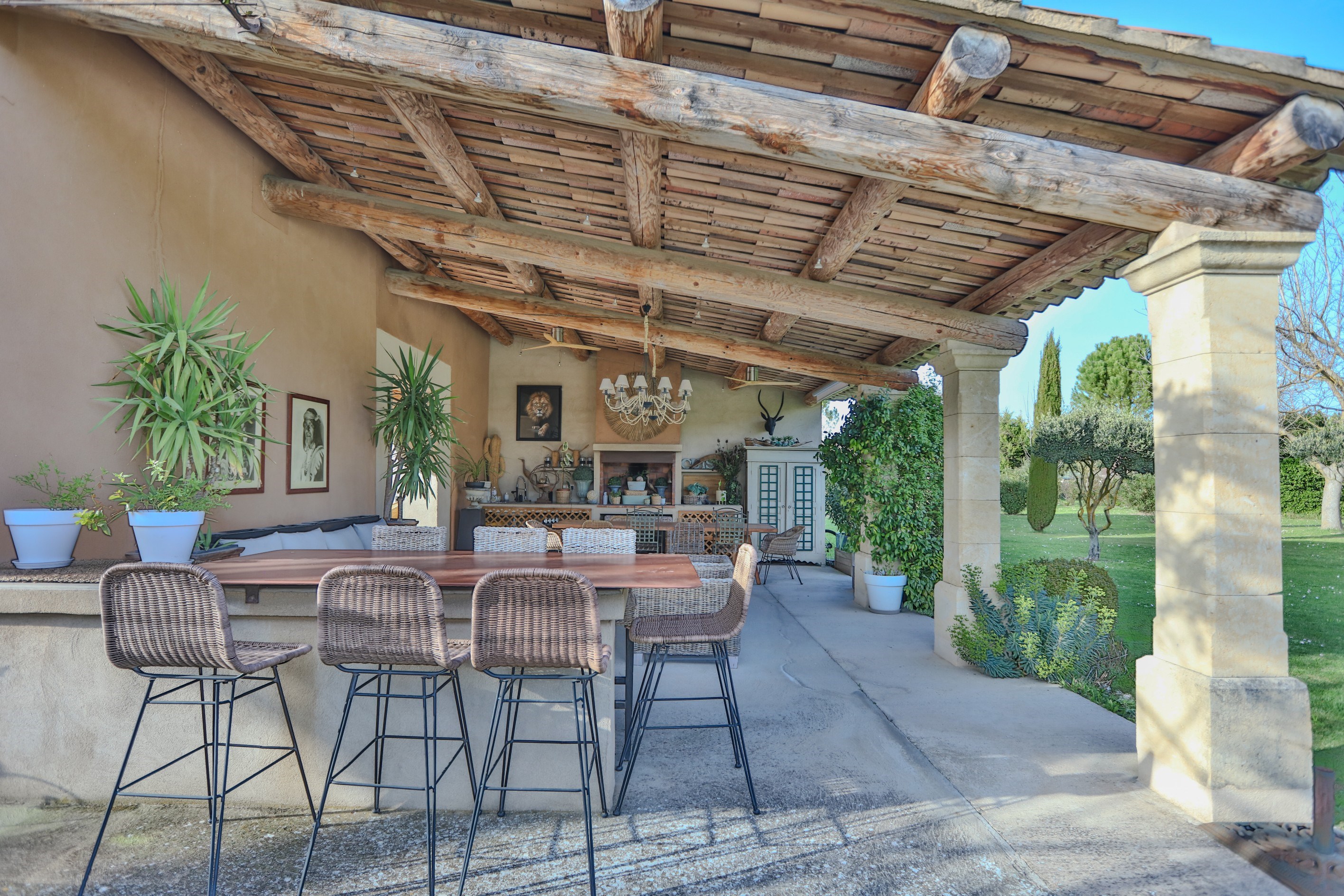  Elegant Provençal farmhouse with swimming pool – A lifestyle between the Alpill… - 物件實景