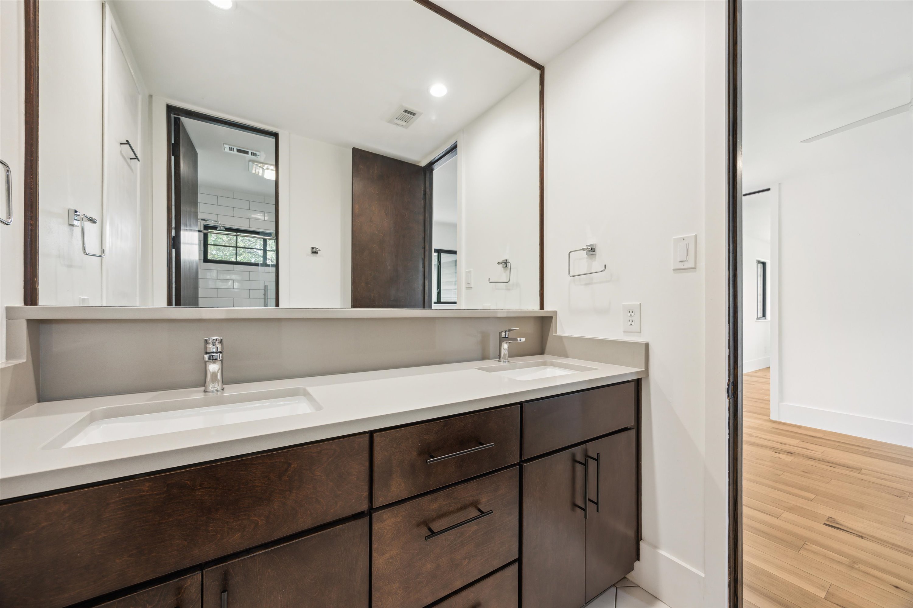  Fully Renovated Modern Retreat in Northwest Hills - 物件實景