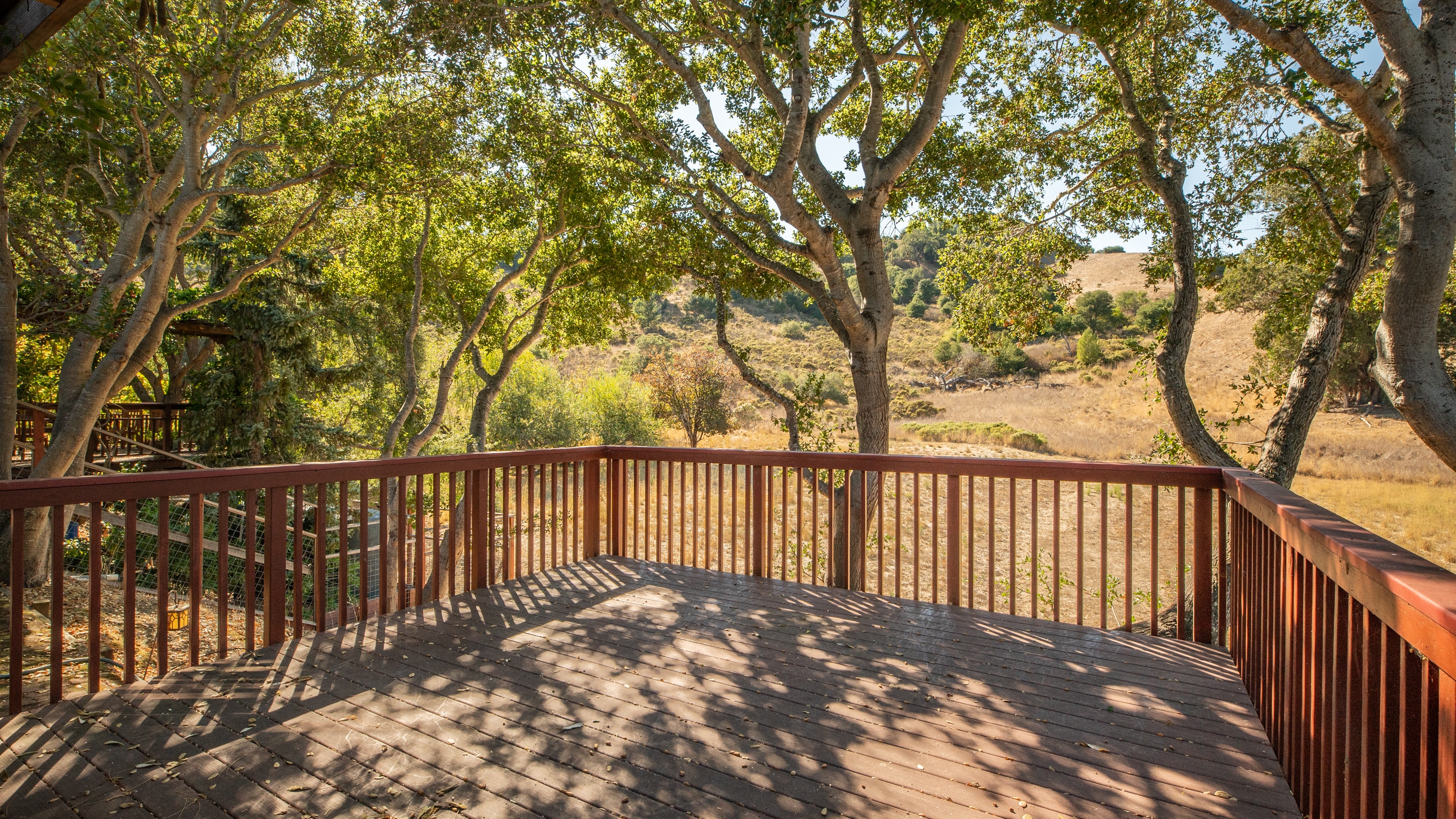  Spacious Mont Marin Contemporary with Open Space Views - 物件實景
