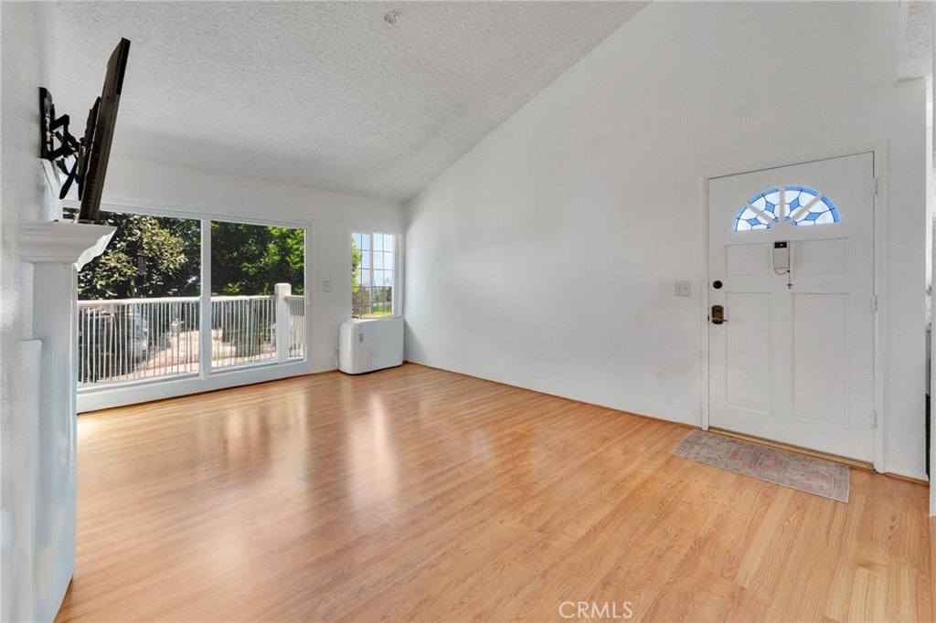 San Pedro, California, 90732, United States, 2 Bedrooms Bedrooms, ,2 BathroomsBathrooms,Residential,For Sale,1979917