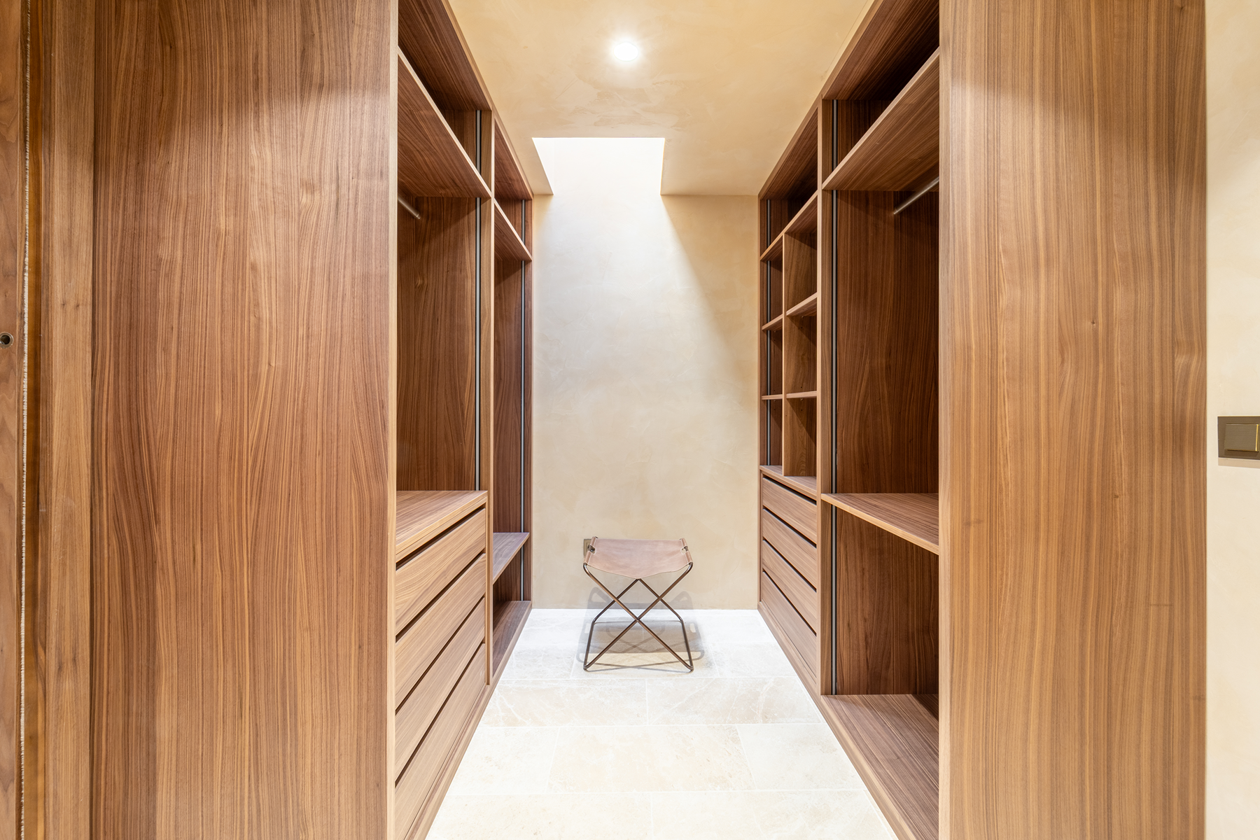  Artisan Masterpiece in an Exclusive Golden Mile Community - 物件實景