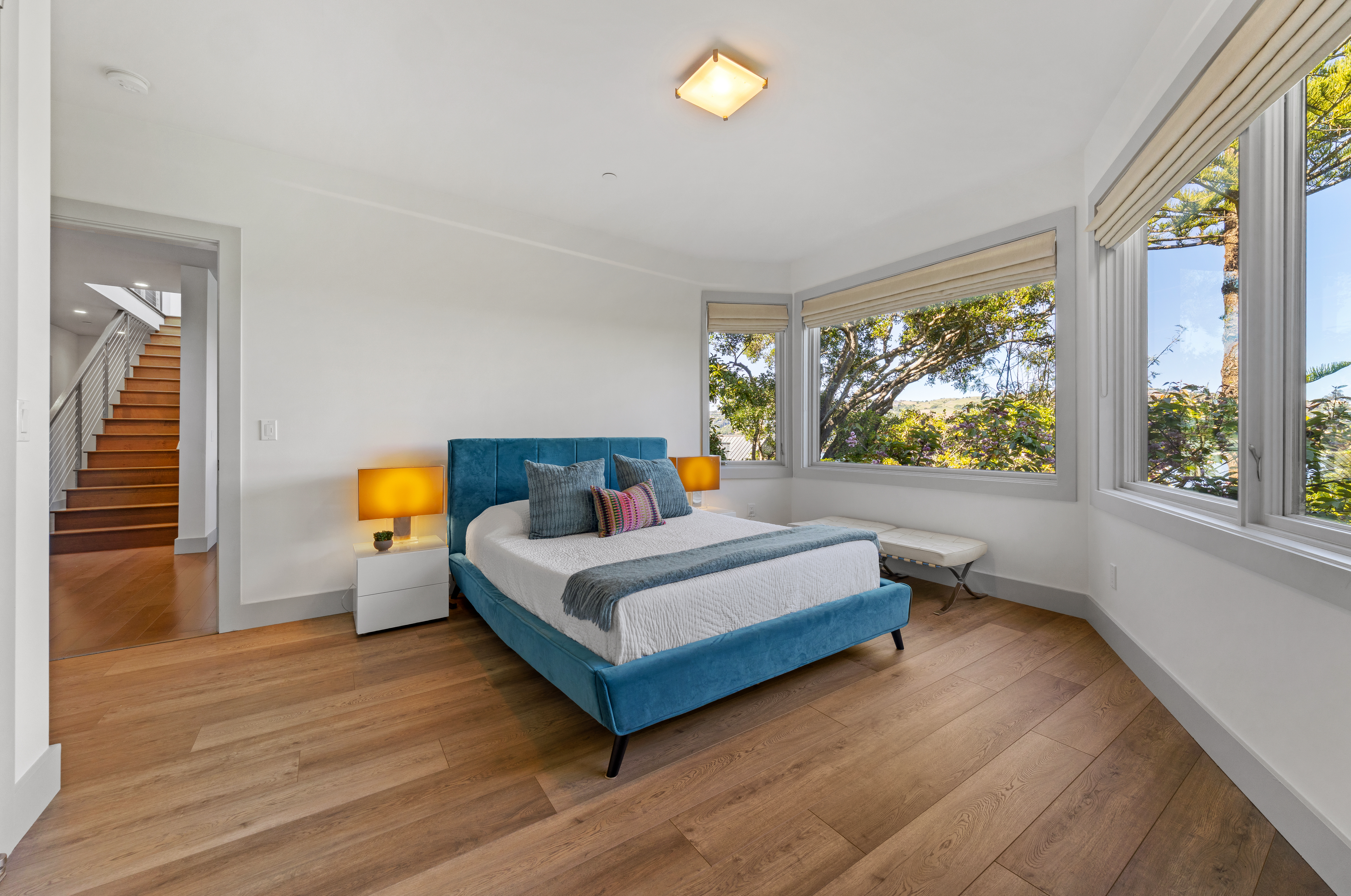  Coastal Living on Coveted Beach Road - 物件實景