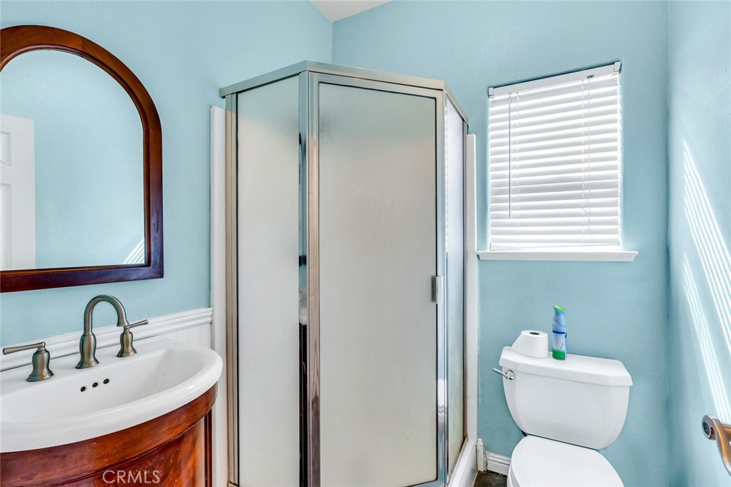 Los Banos, California, 93635, United States, 5 Bedrooms Bedrooms, ,3 BathroomsBathrooms,Residential,For Sale,1887917