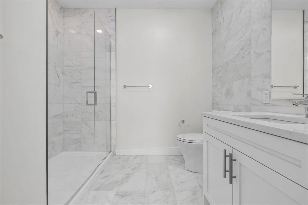 Boston, Massachusetts, 02128, United States, 2 Bedrooms Bedrooms, ,2 BathroomsBathrooms,Residential,For Sale,1942653