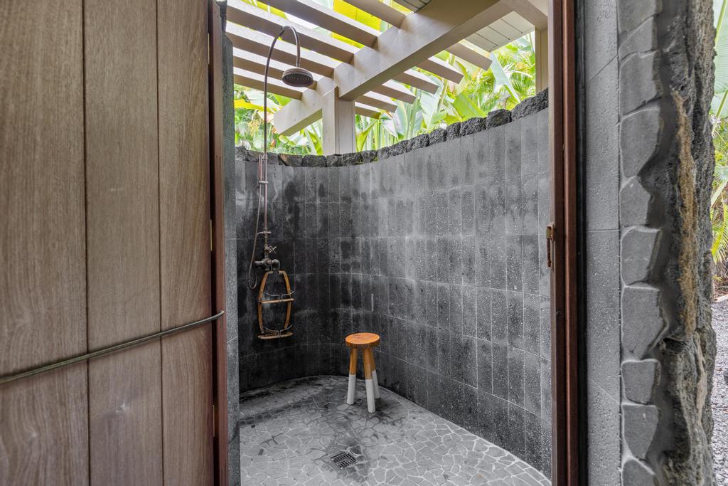 Kailua-Kona, Hawaii, 96740, United States, 4 Bedrooms Bedrooms, ,4 BathroomsBathrooms,Residential,For Sale,1836810