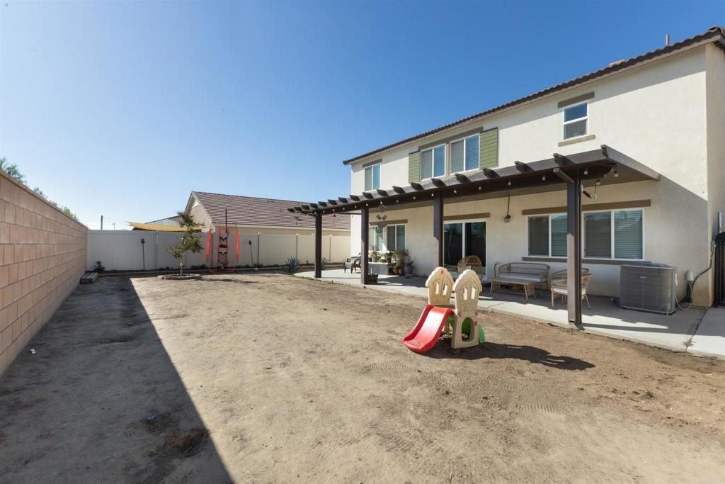 Hemet, California, 92543, United States, 4 Bedrooms Bedrooms, ,3 BathroomsBathrooms,Residential,For Sale,1970296