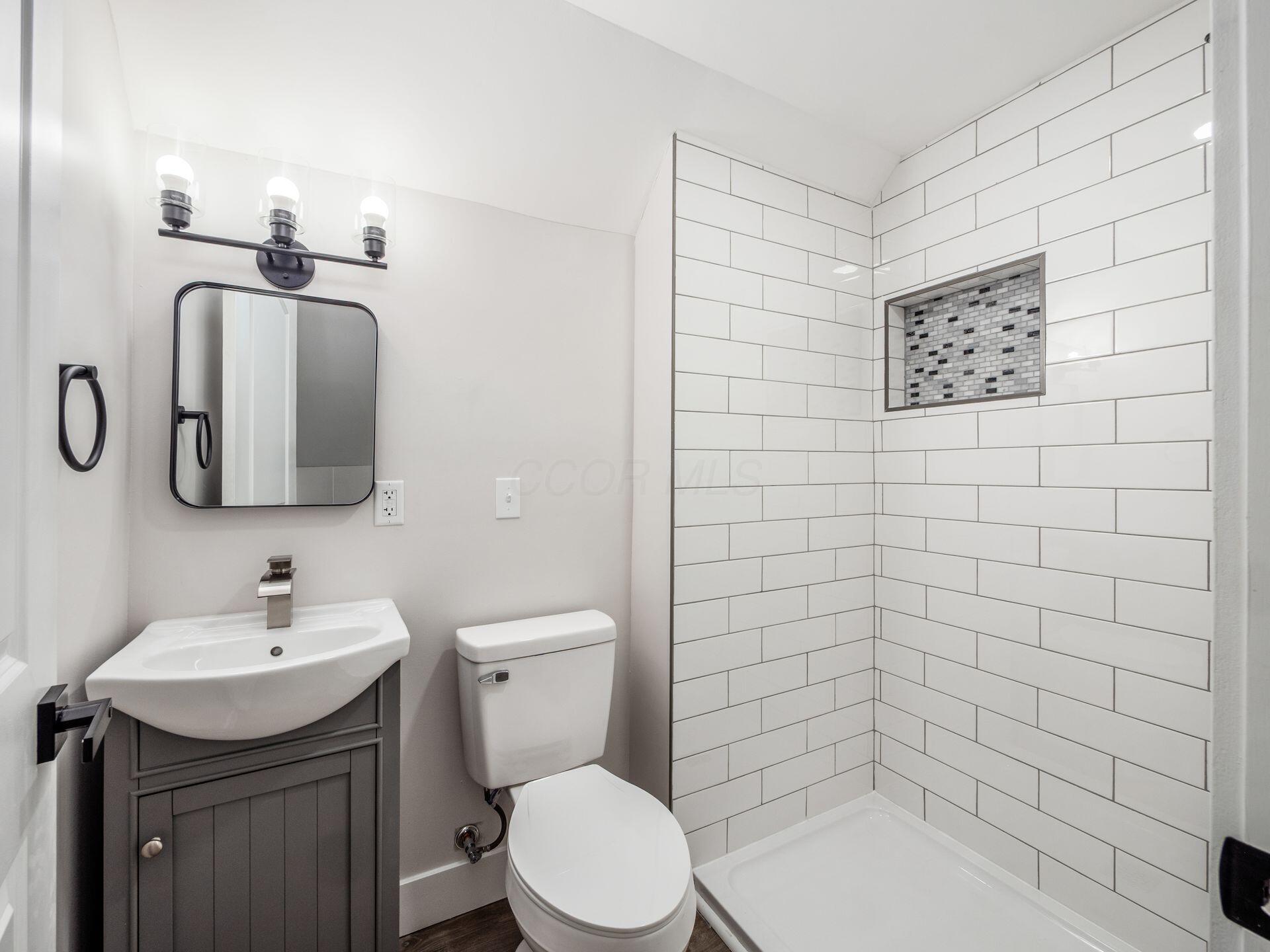 Columbus, Ohio, 43205, United States, 4 Bedrooms Bedrooms, ,4 BathroomsBathrooms,Residential,For Sale,1891040