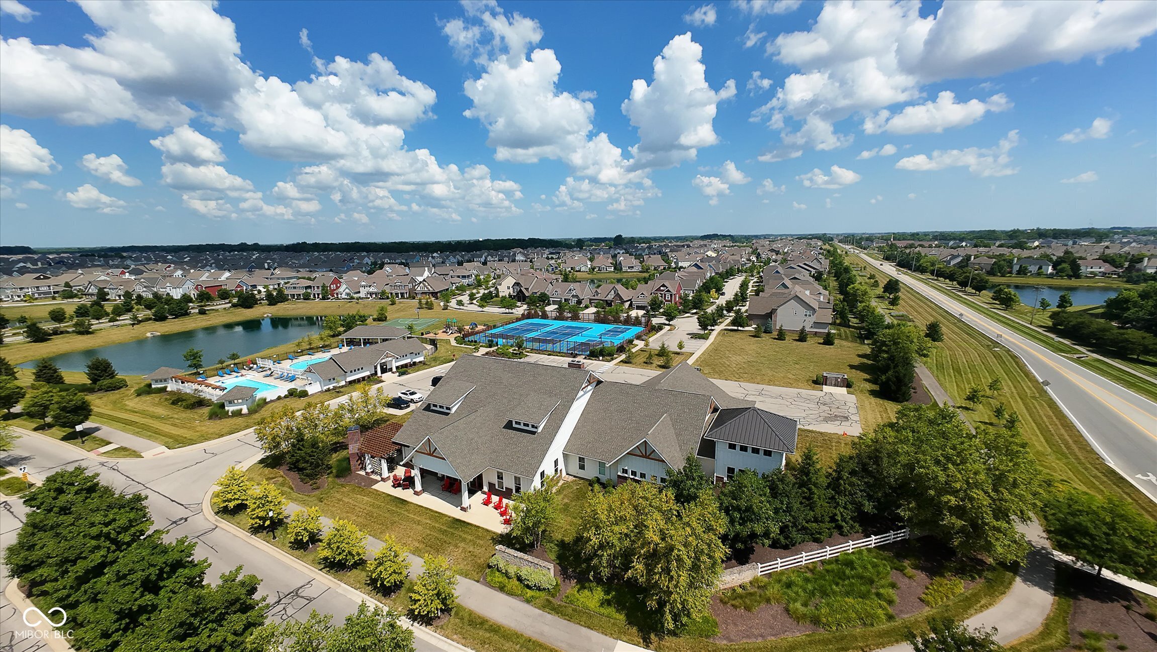 Westfield, Indiana, 46074, United States, 4 Bedrooms Bedrooms, ,4 BathroomsBathrooms,Residential,For Sale,1982855