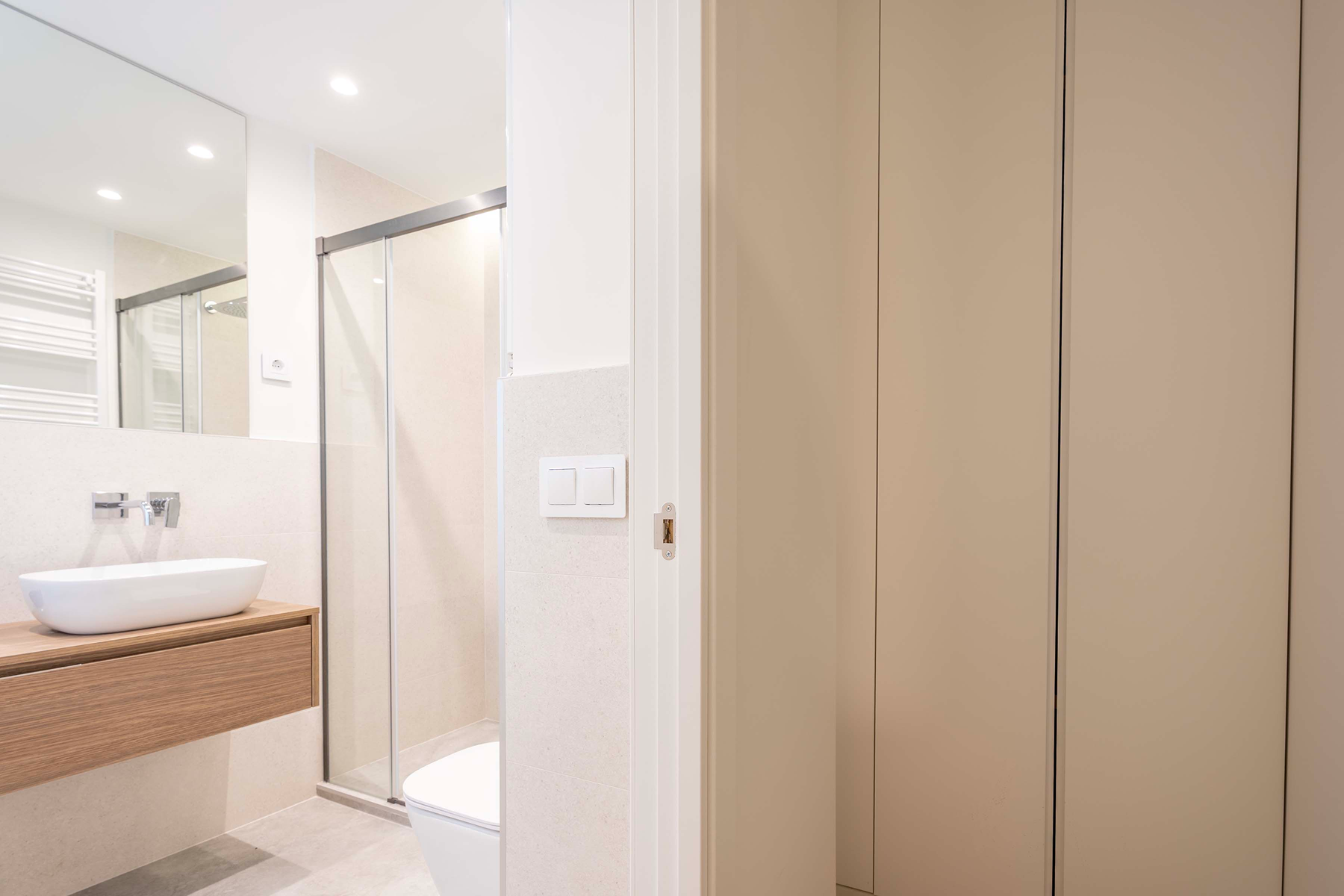  Renovated flat with 3 bedrooms, 4 bathrooms, and garage - 物件實景