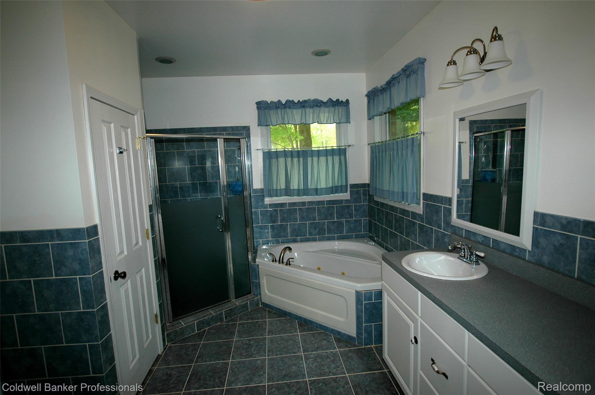 Alger, Michigan, 48610, United States, 3 Bedrooms Bedrooms, ,3 BathroomsBathrooms,Residential,For Sale,1907543