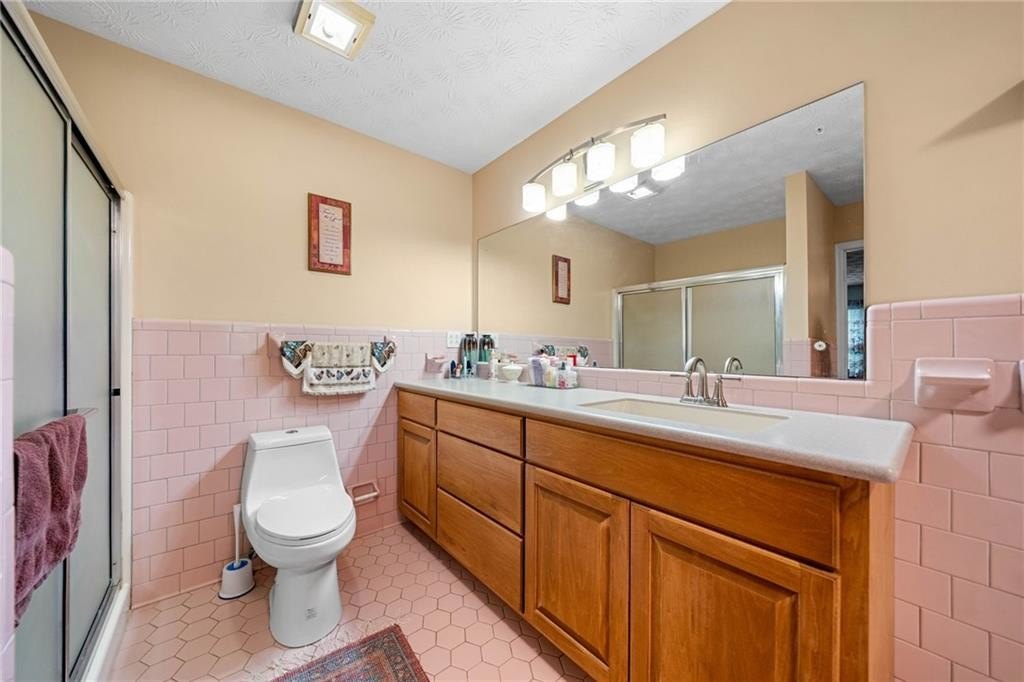 Dawsonville, Georgia, 30534, United States, 4 Bedrooms Bedrooms, ,3 BathroomsBathrooms,Residential,For Sale,1977797