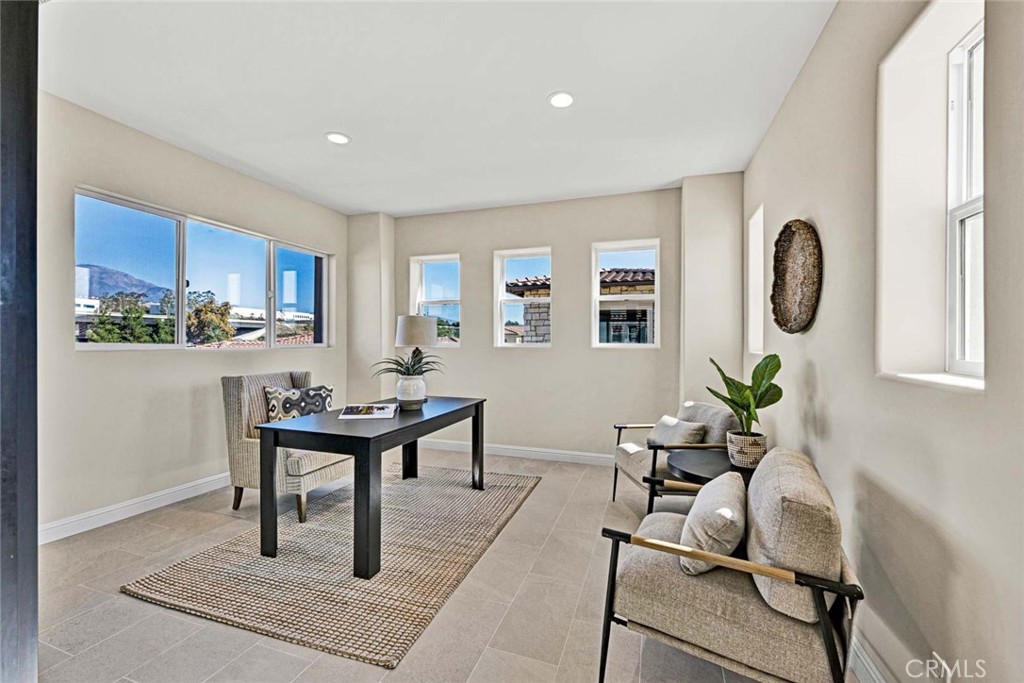 Lake Forest, California, 92630, United States, 4 Bedrooms Bedrooms, ,5 BathroomsBathrooms,Residential,For Sale,1988147