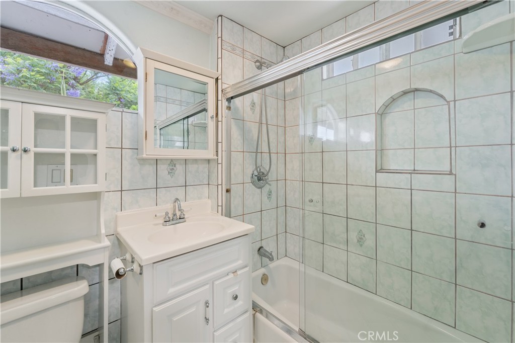Los Angeles, California, 90033, United States, 4 Bedrooms Bedrooms, ,2 BathroomsBathrooms,Residential,For Sale,1938411