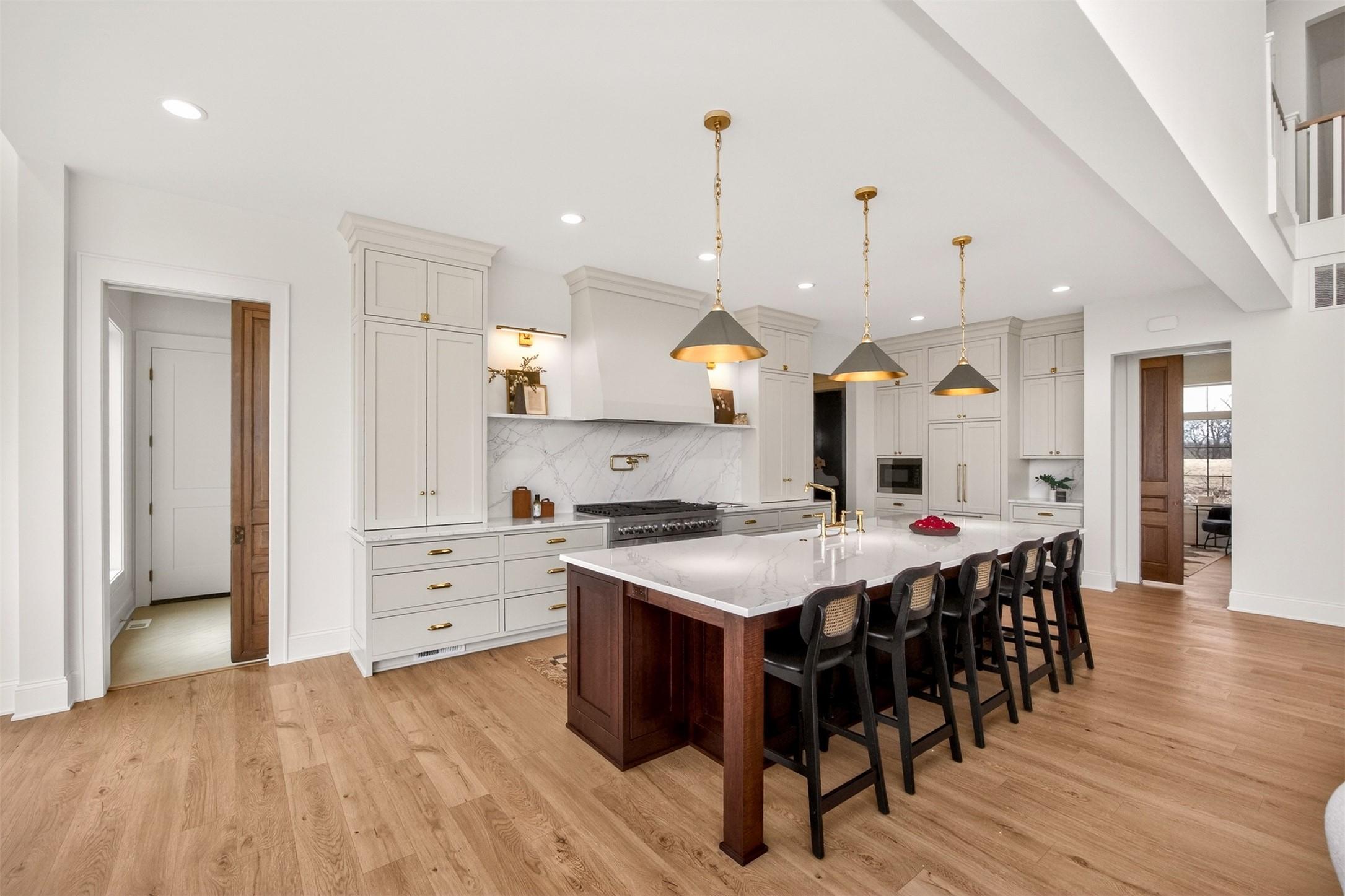 Pella, Iowa, 50219, United States, 5 Bedrooms Bedrooms, ,5 BathroomsBathrooms,Residential,For Sale,2019624