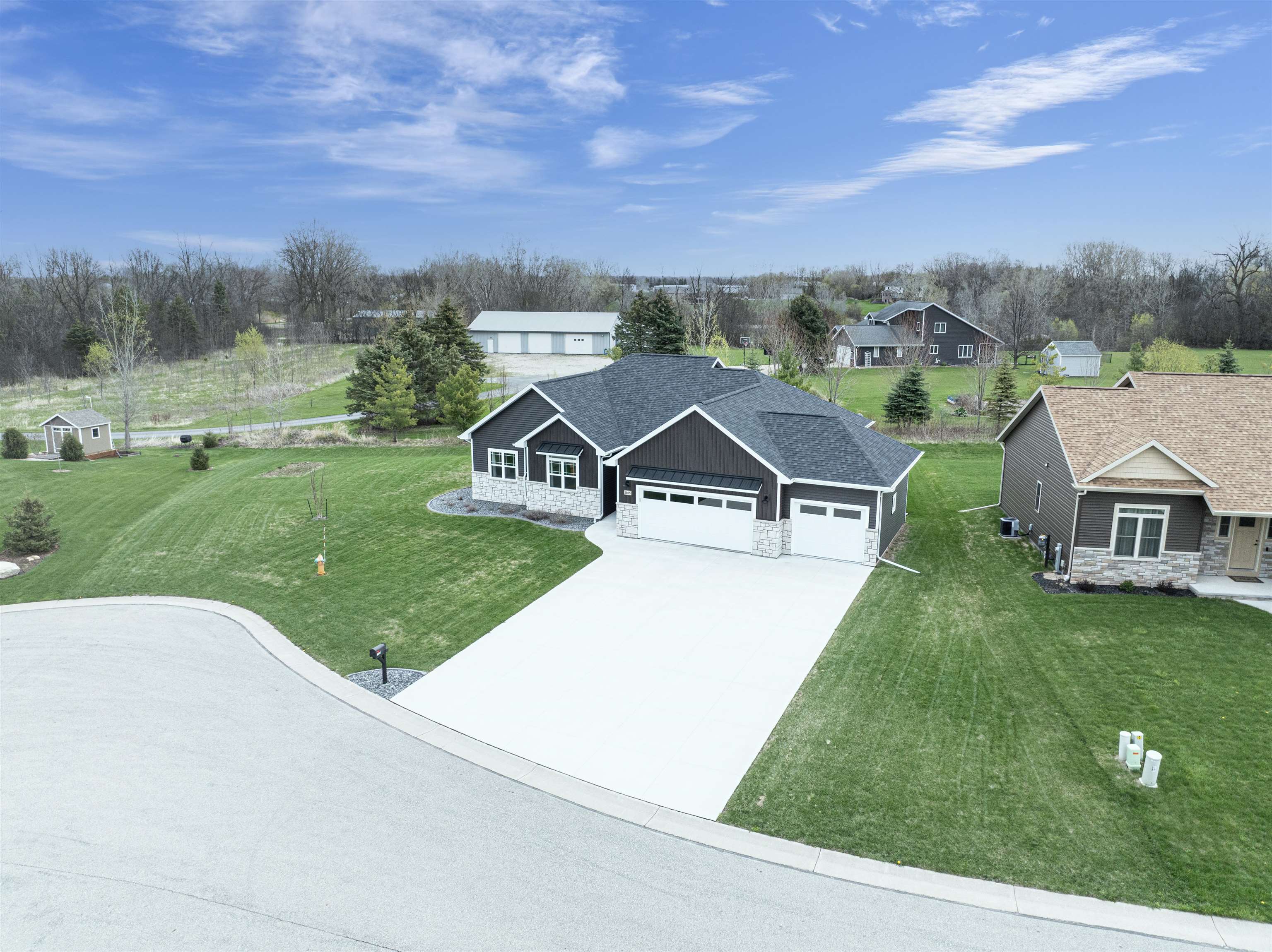 Neenah, Wisconsin, 54956-8964, United States, 4 Bedrooms Bedrooms, ,3 BathroomsBathrooms,Residential,For Sale,1846194
