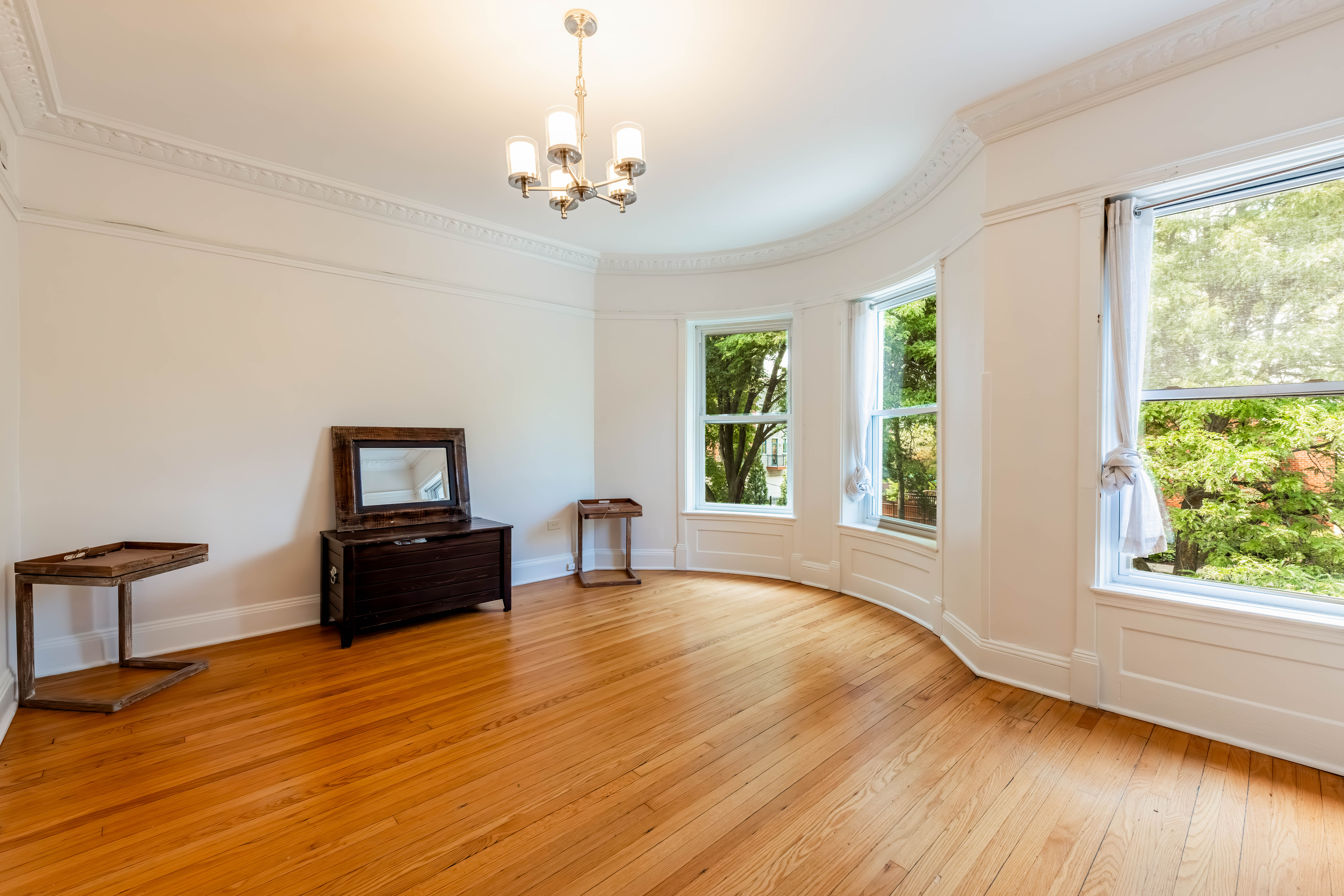  A Rare Opportunity to Own a Quintessential Vintage Rowhome - 物件實景