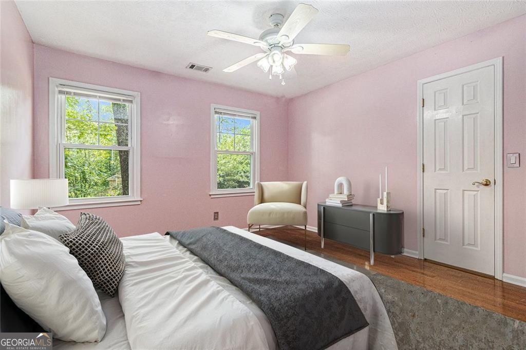 Roswell, Georgia, 30075, United States, 6 Bedrooms Bedrooms, ,4 BathroomsBathrooms,Residential,For Sale,1910371